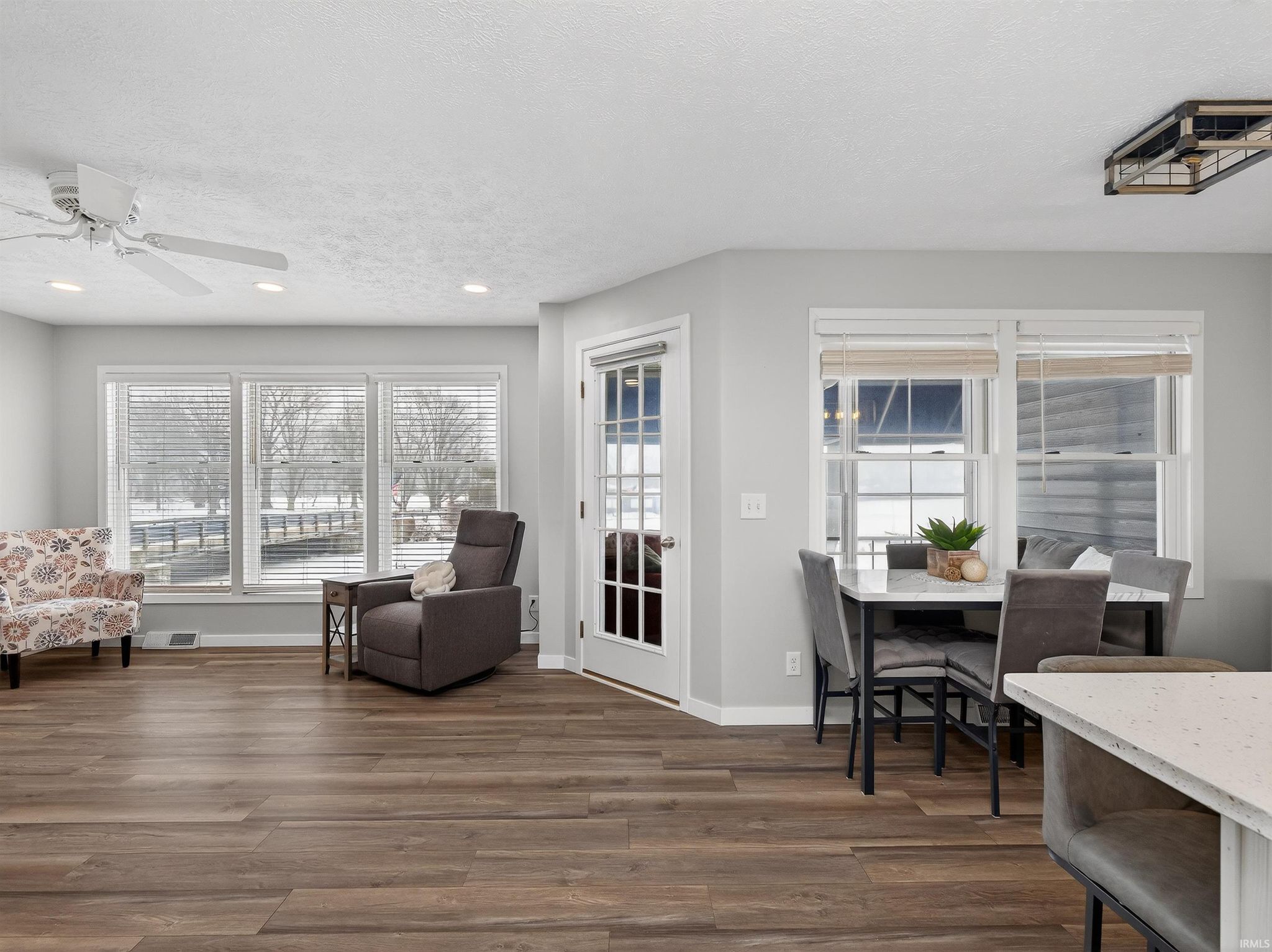 Image of 700 S Lakeside Drive 6