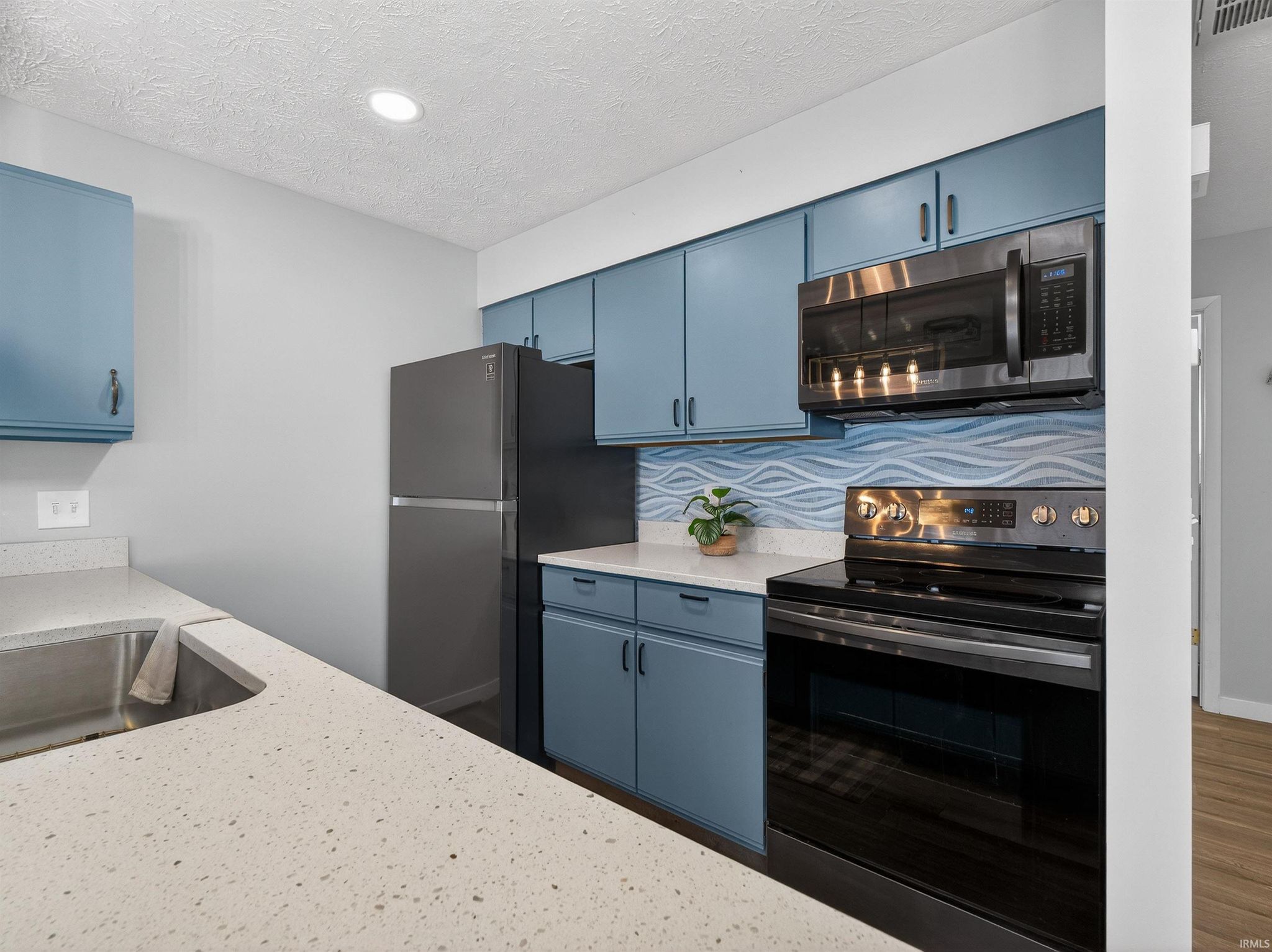 Image of 700 S Lakeside Drive 6