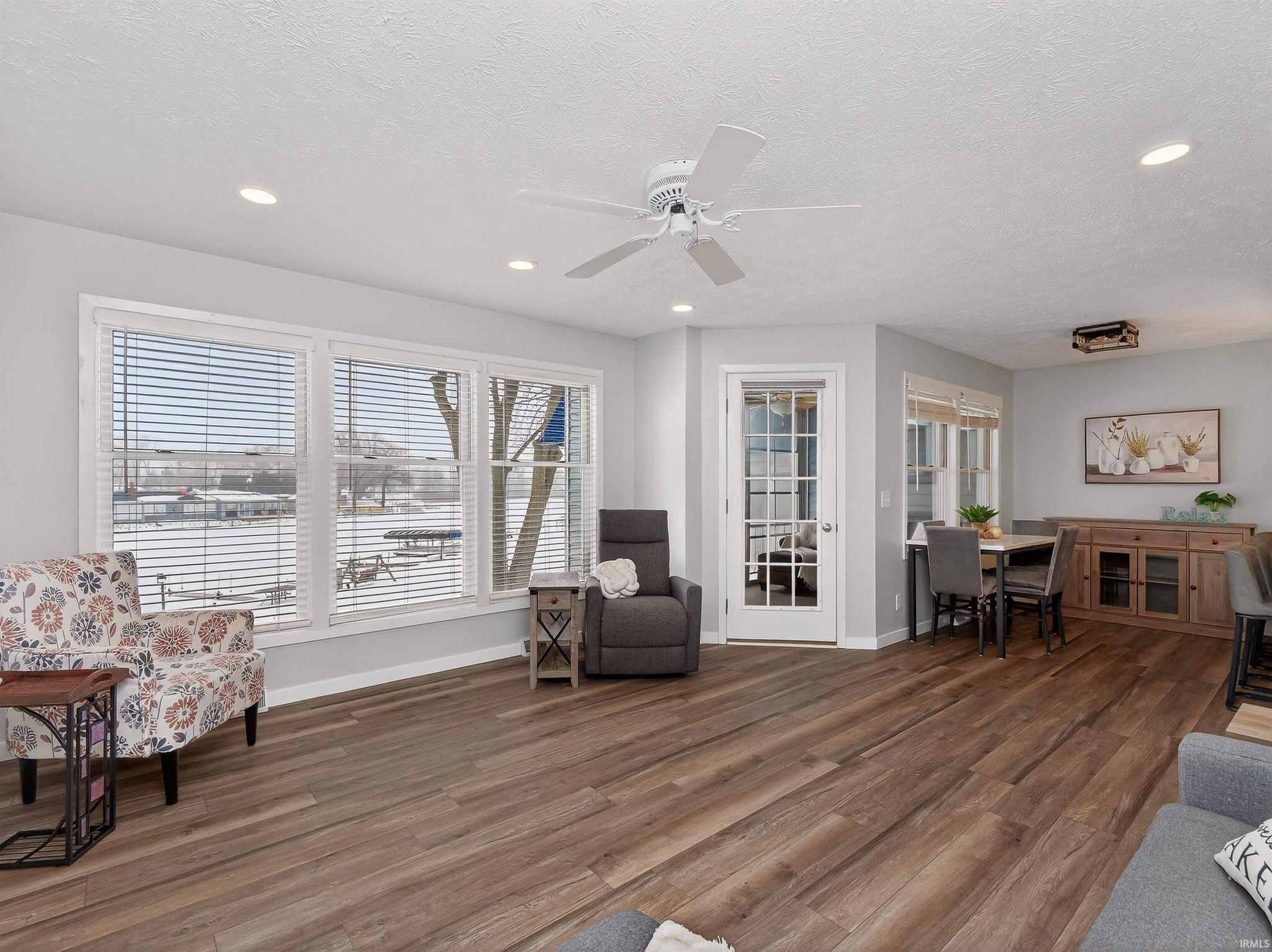 Image of 700 S Lakeside Drive 6