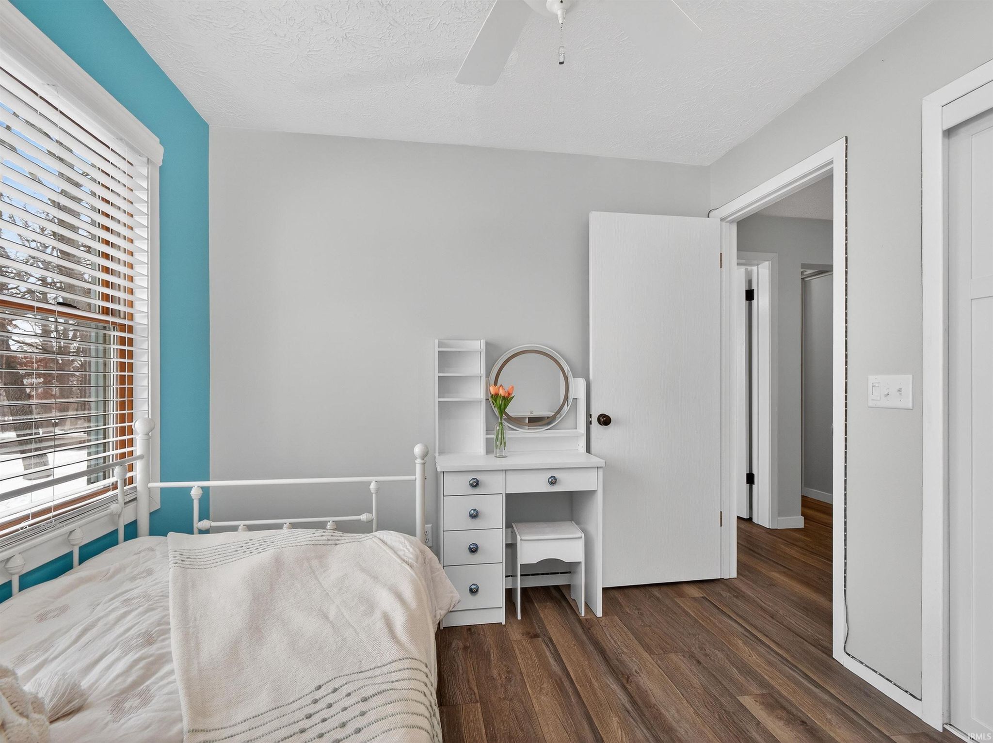 Image of 700 S Lakeside Drive 6