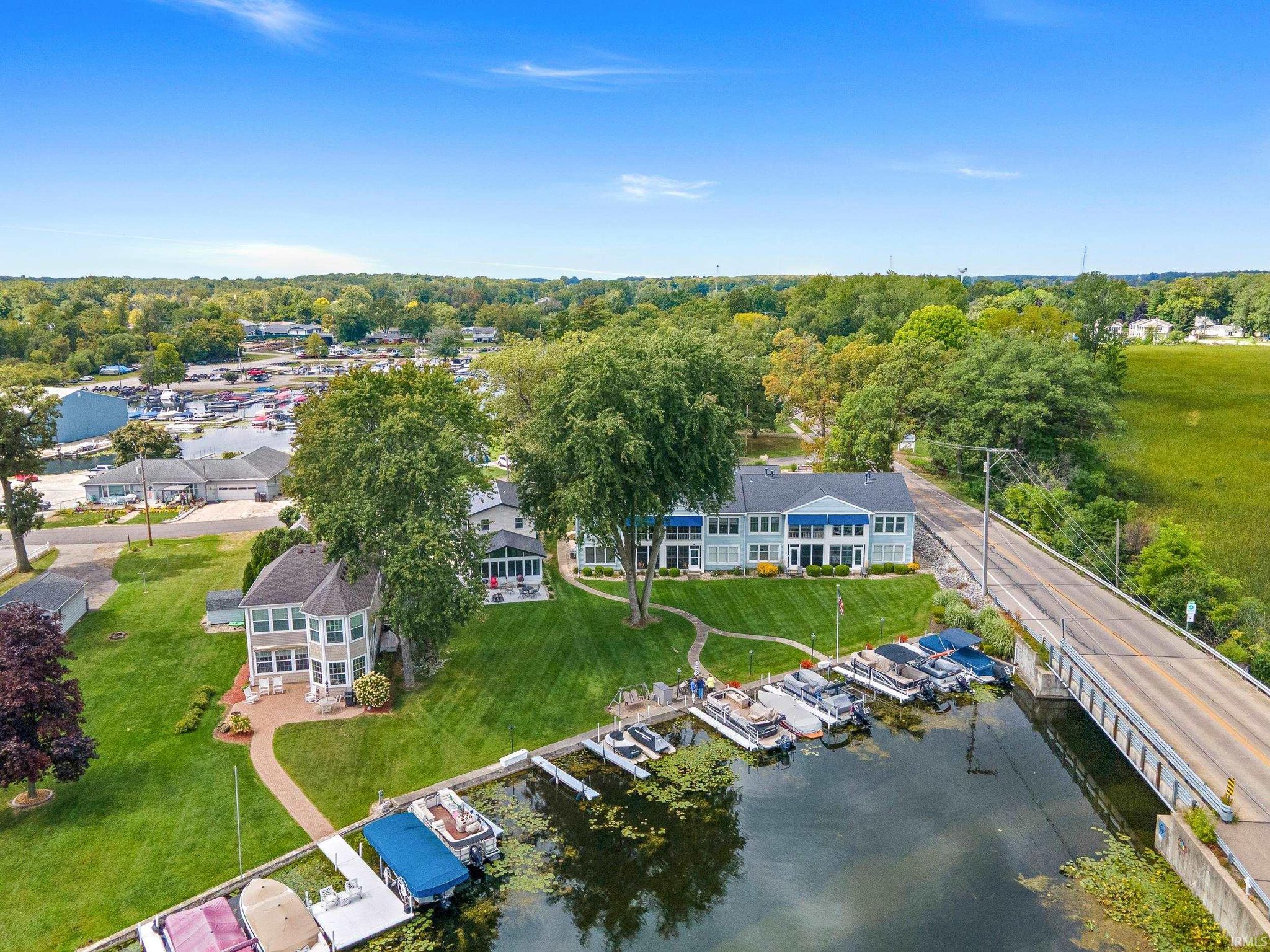 Image of 700 S Lakeside Drive 6