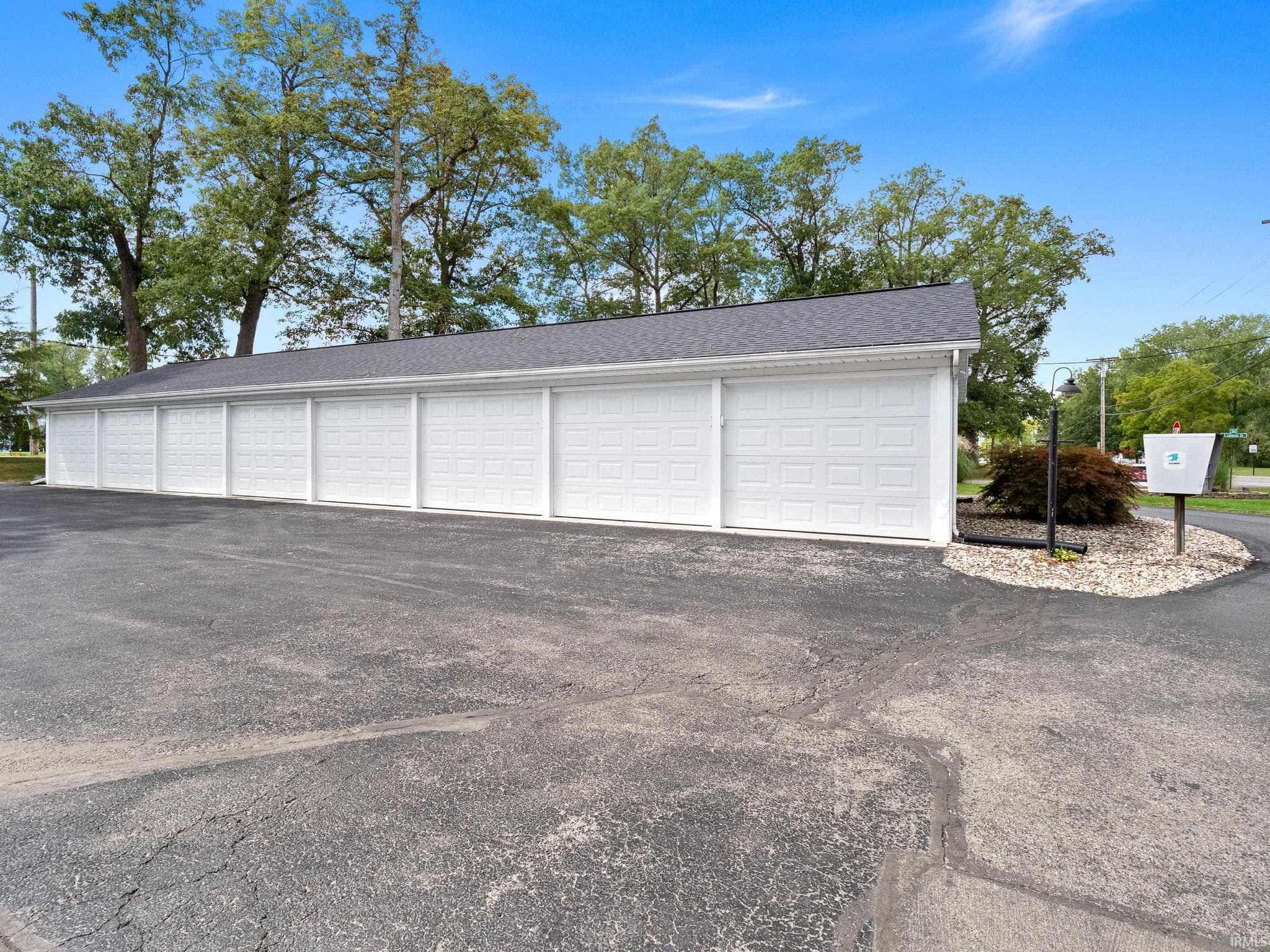 Image of 700 S Lakeside Drive 6