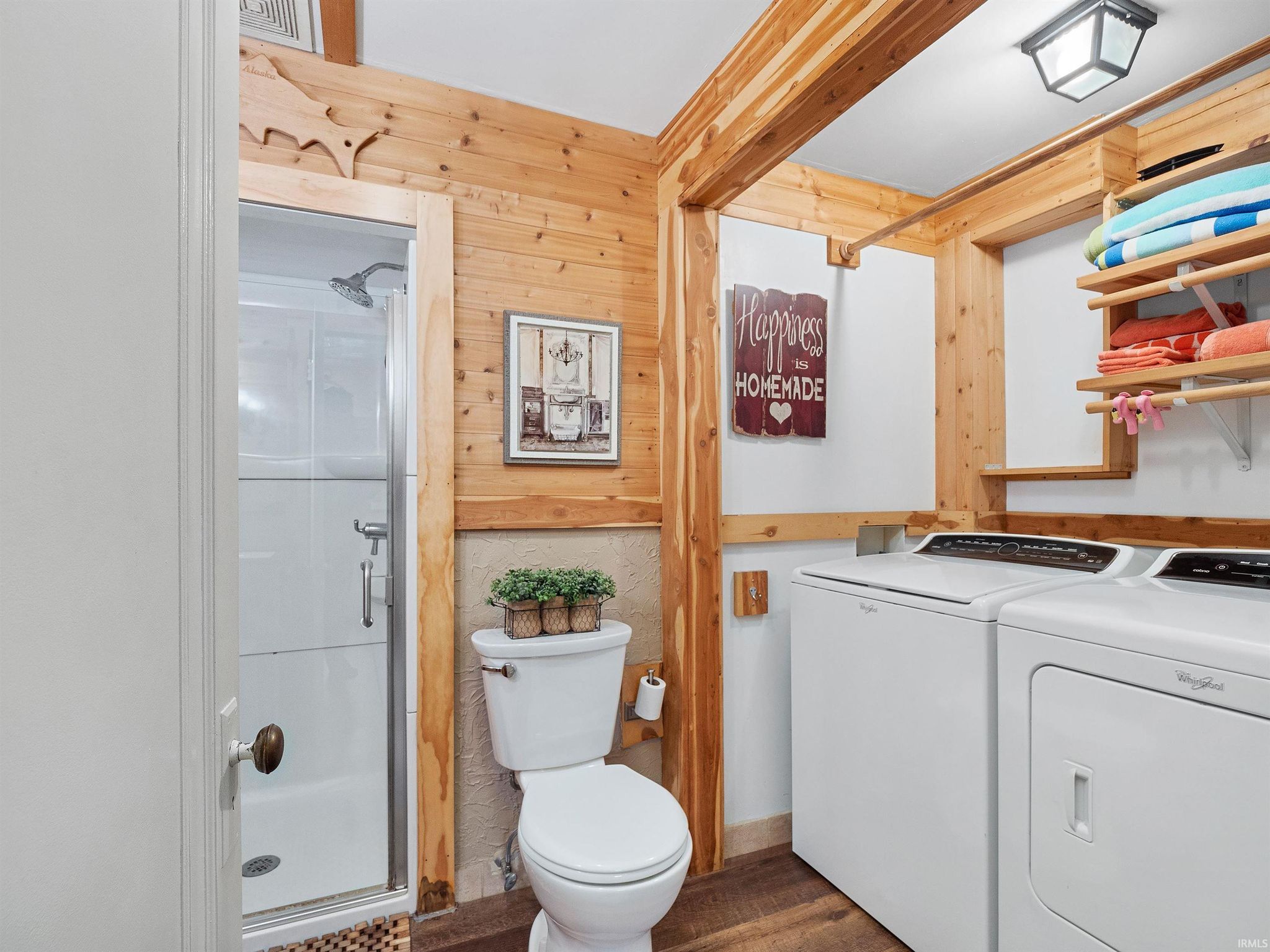 Image of 6001 E Island Avenue