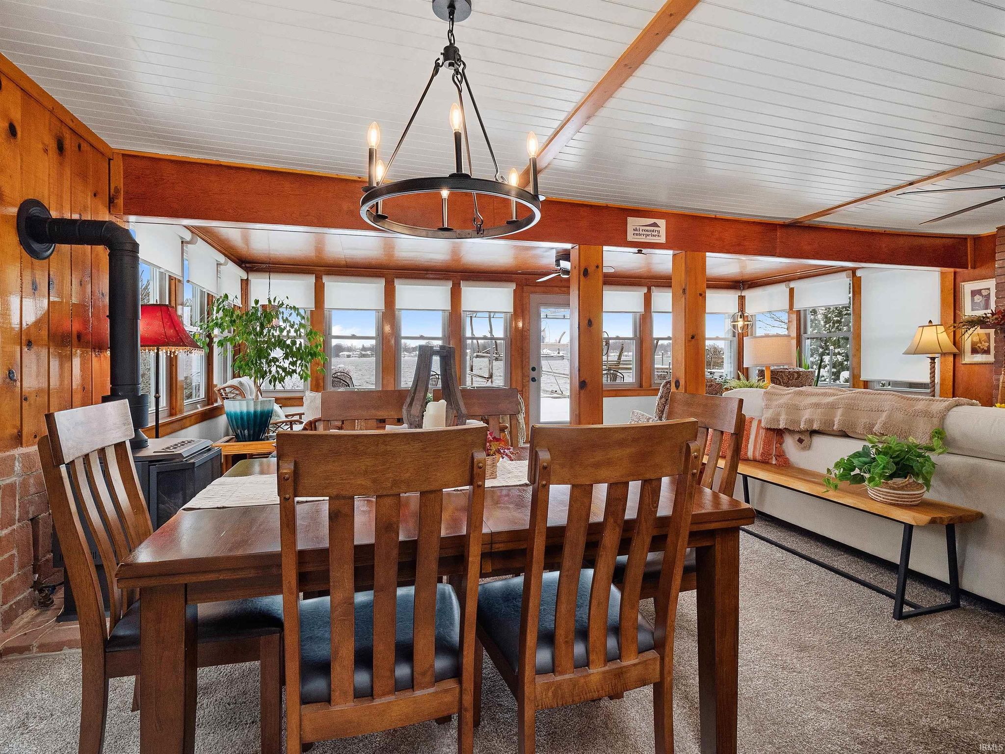 Image of 6001 E Island Avenue