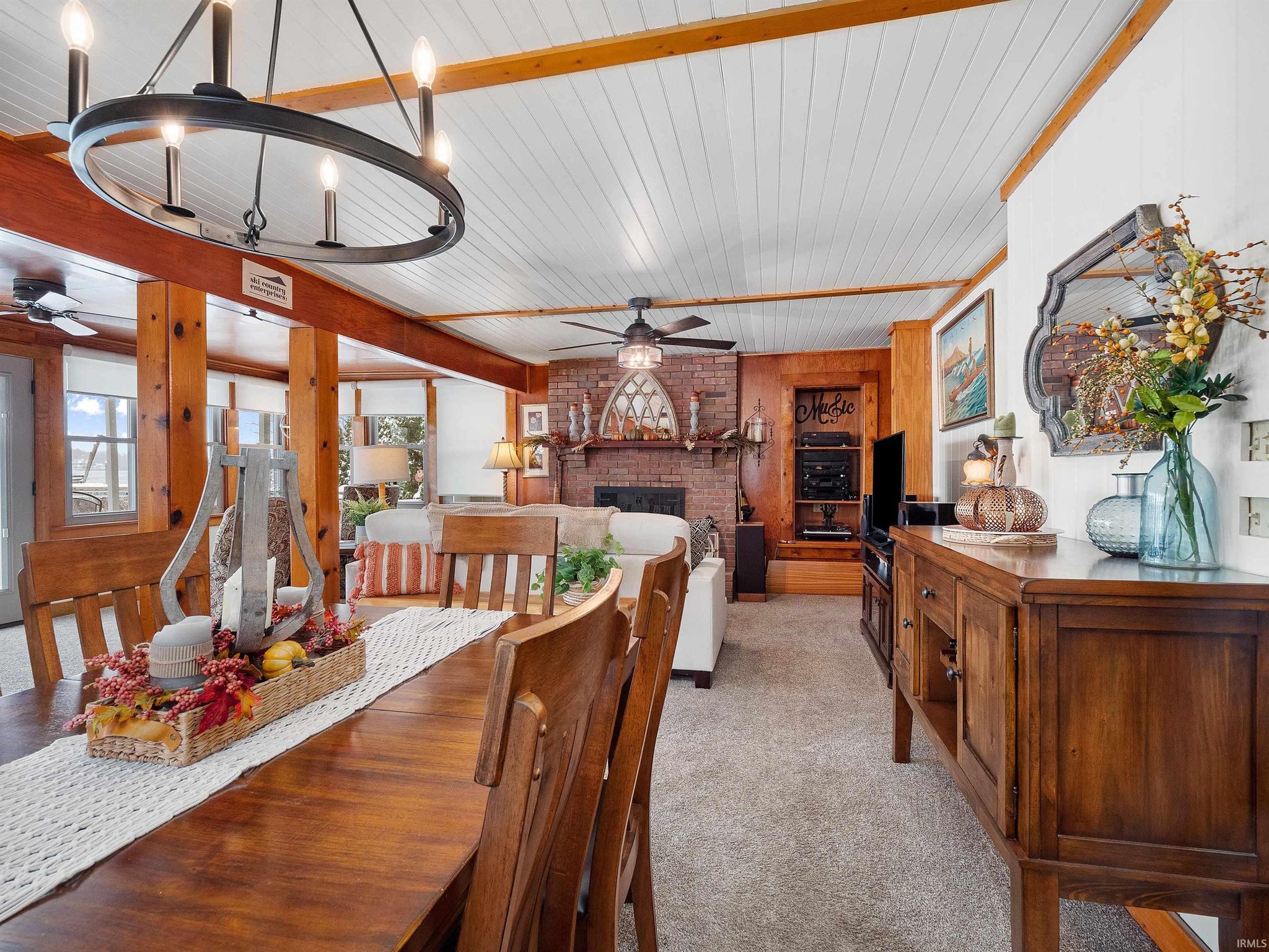 Image of 6001 E Island Avenue