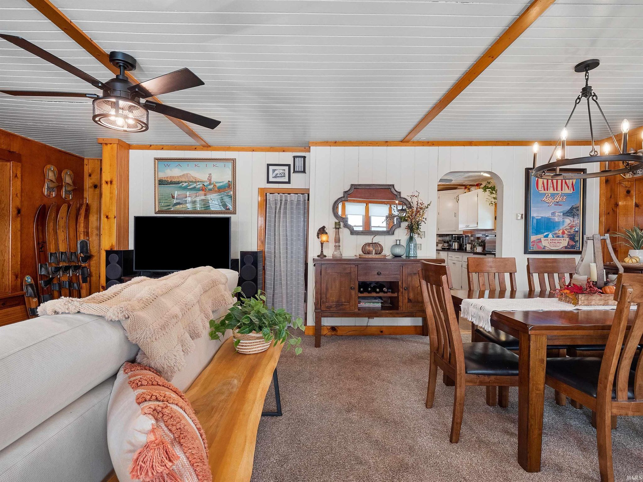 Image of 6001 E Island Avenue