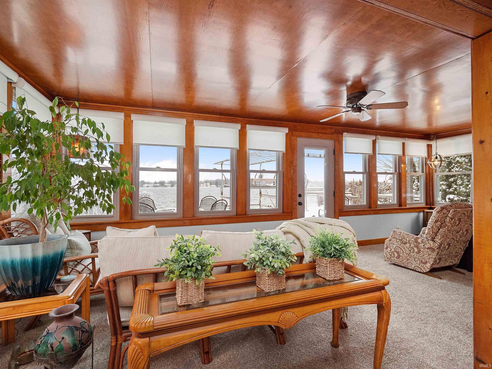 Image of 6001 E Island Avenue