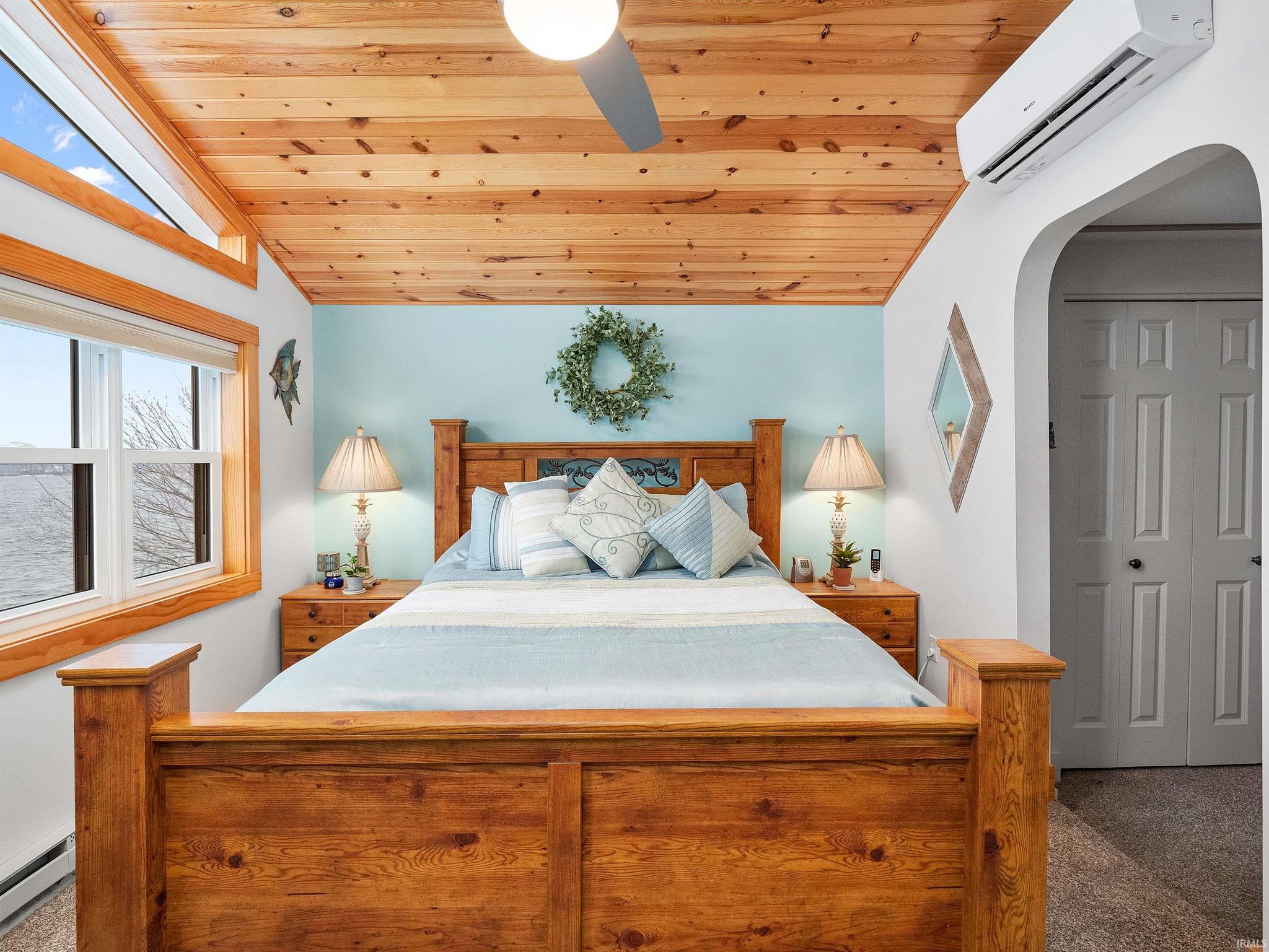 Image of 6001 E Island Avenue