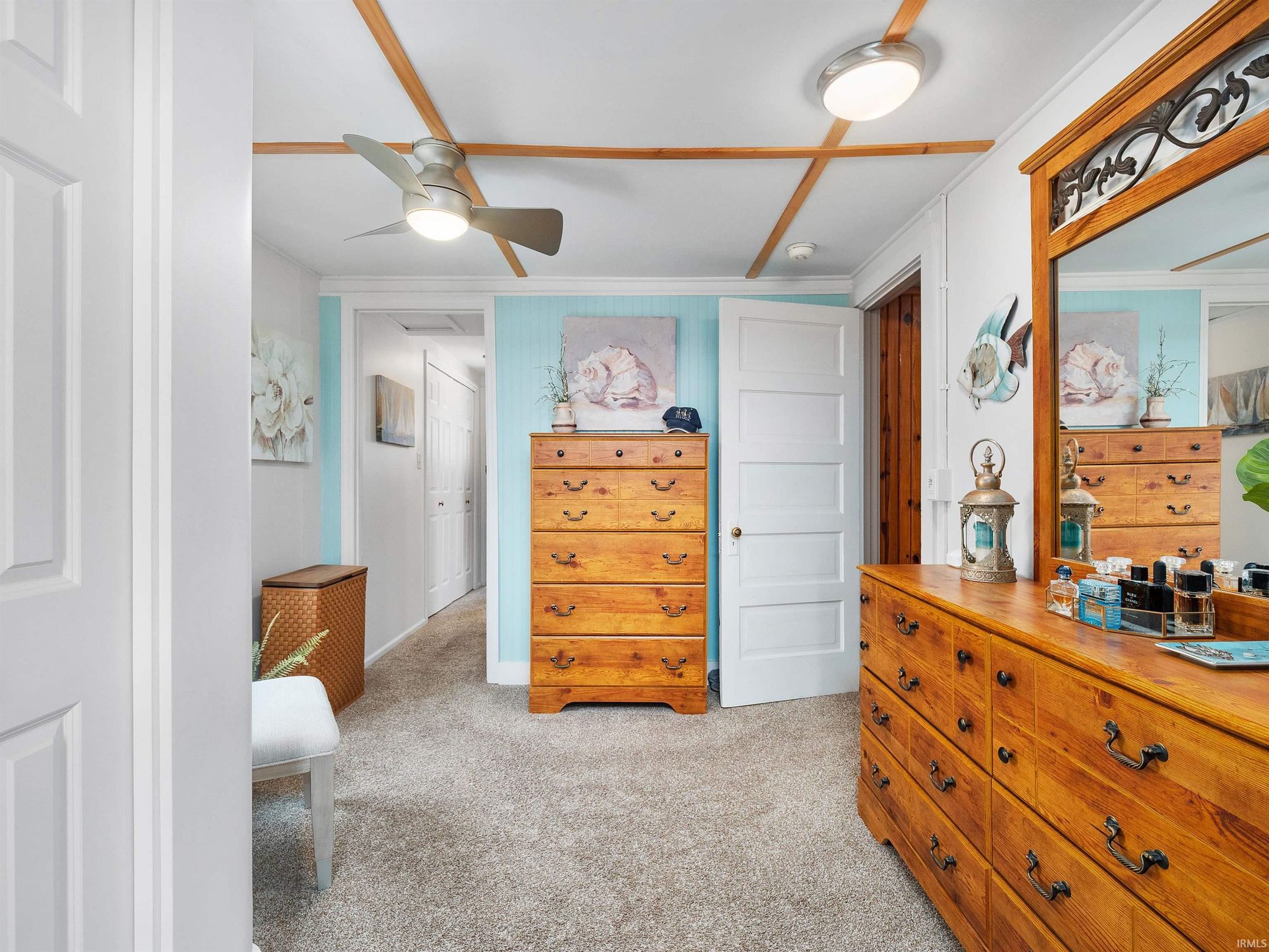 Image of 6001 E Island Avenue