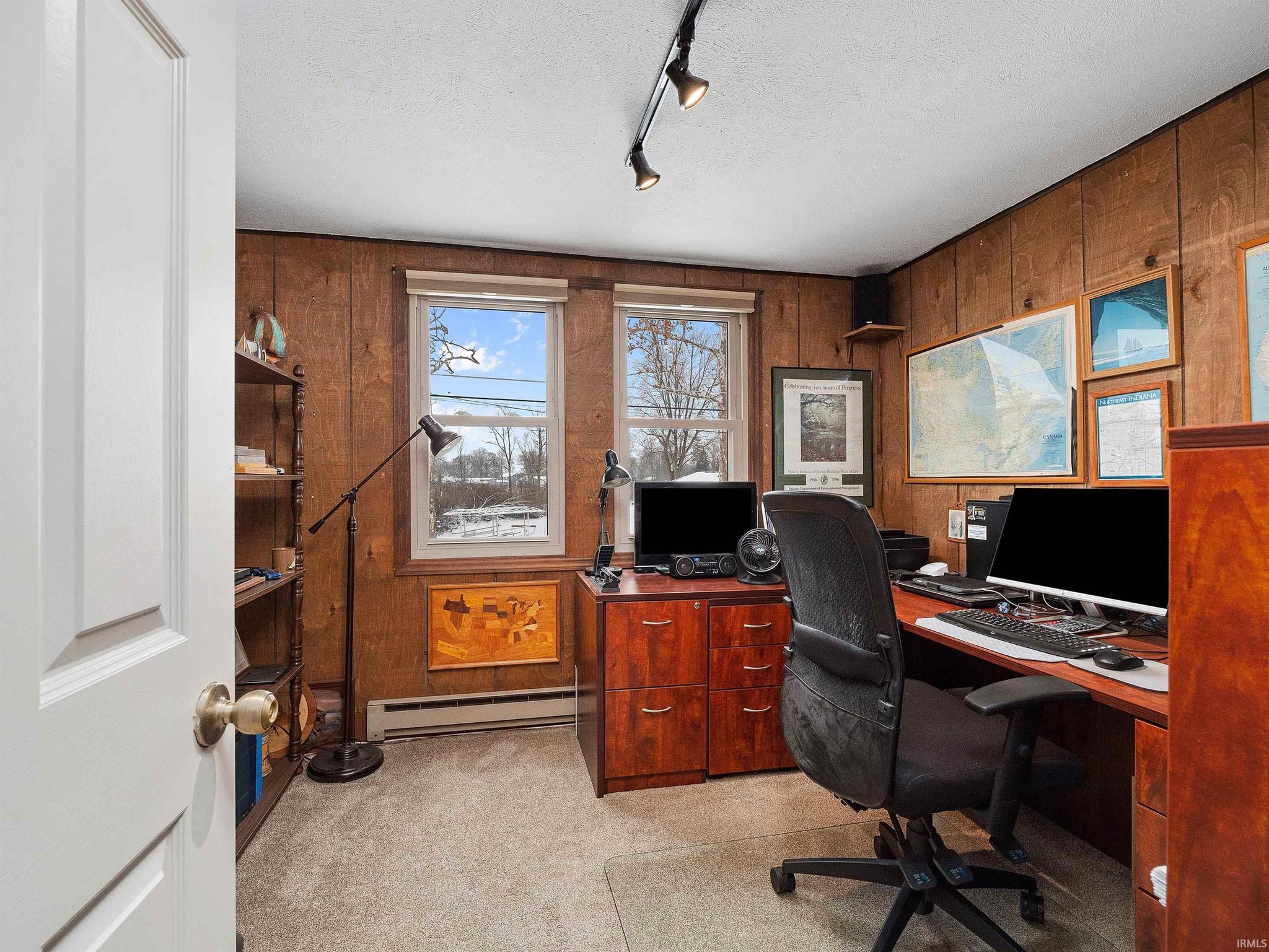 Image of 6001 E Island Avenue