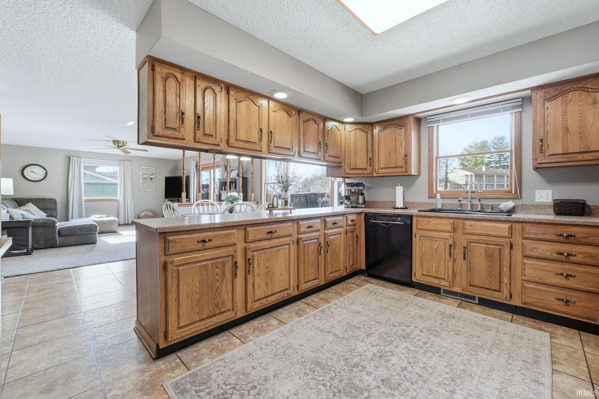 Image of 1602 Hillcrest Drive