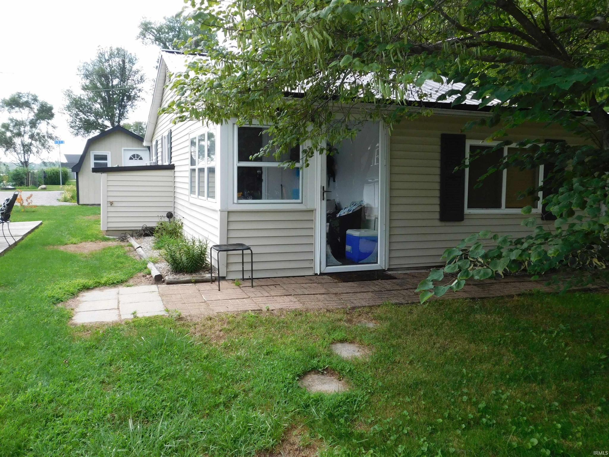 Image of 2 EMS B1D Lane