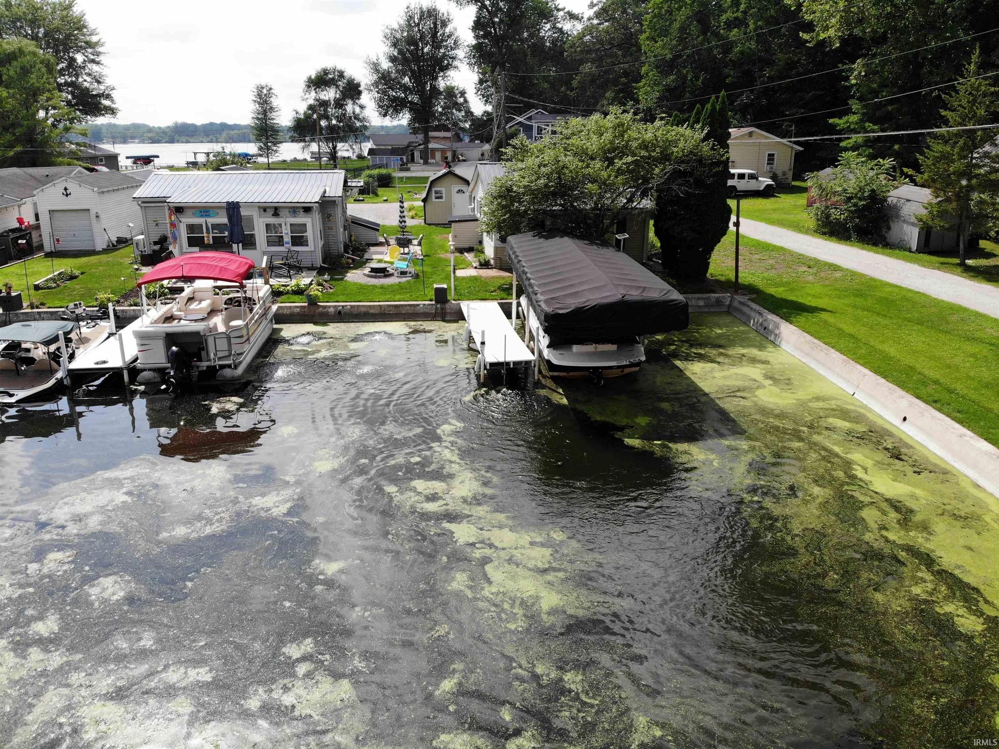 Image of 2 EMS B1D Lane