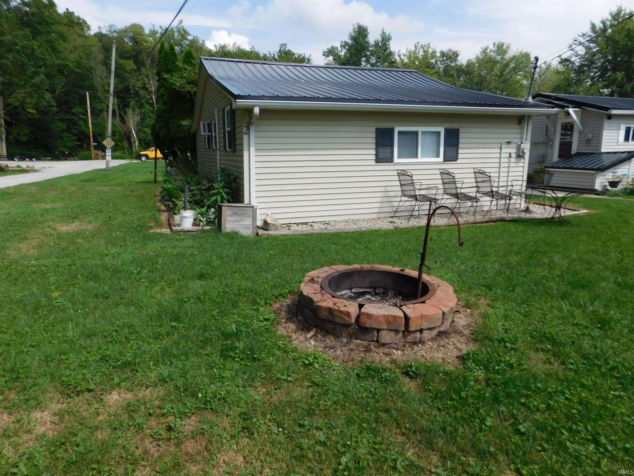 Image of 2 EMS B1D Lane