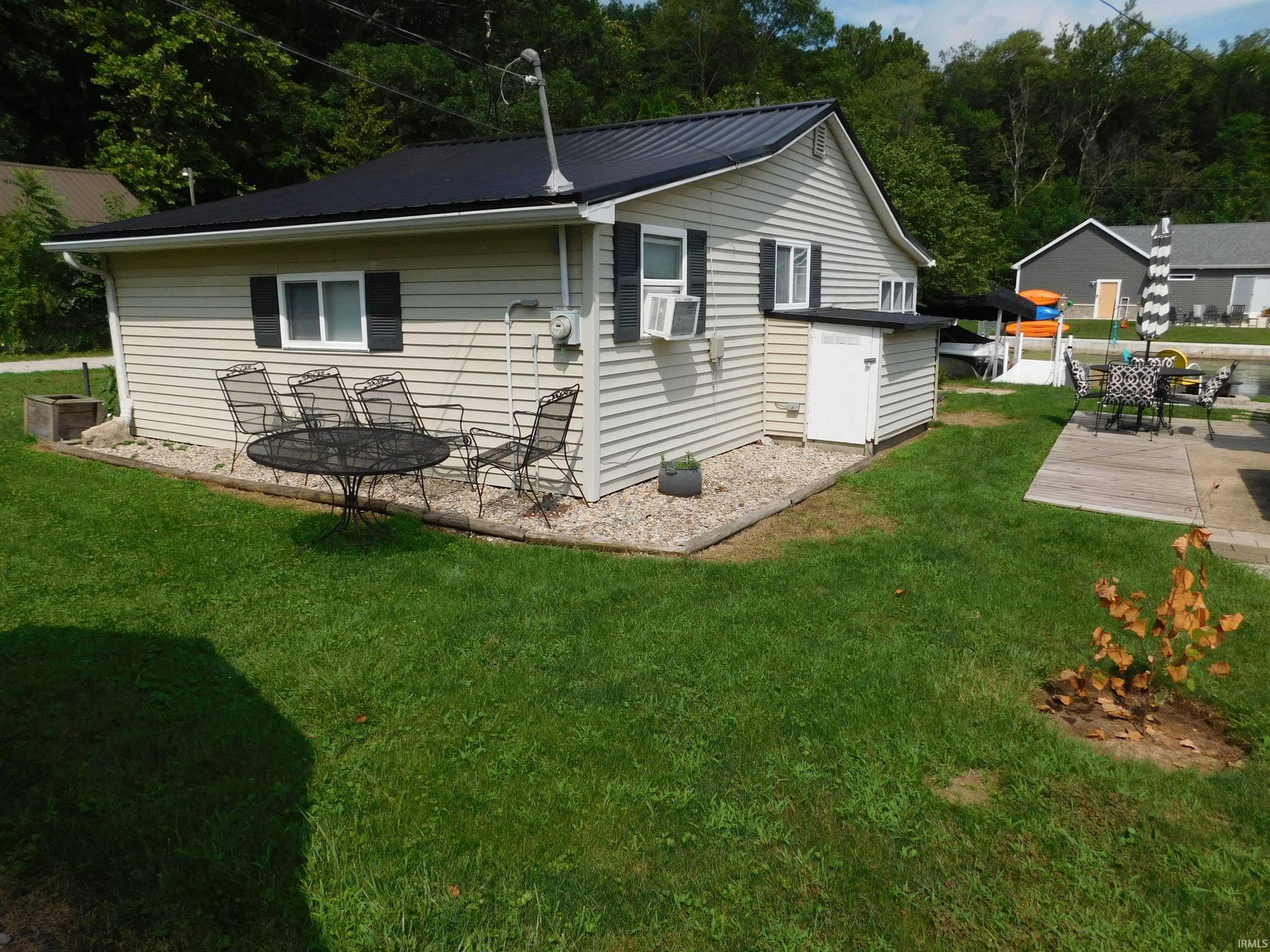 Image of 2 EMS B1D Lane