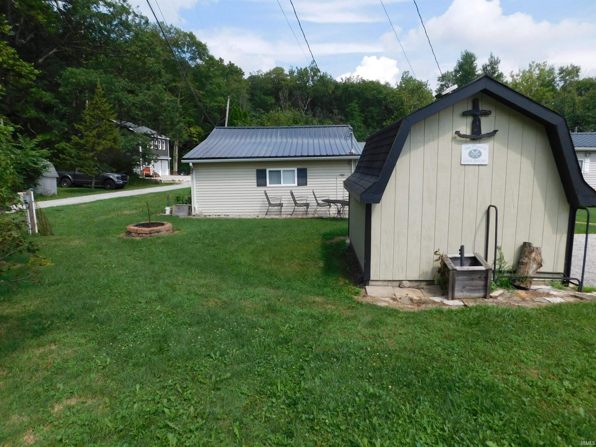 Image of 2 EMS B1D Lane