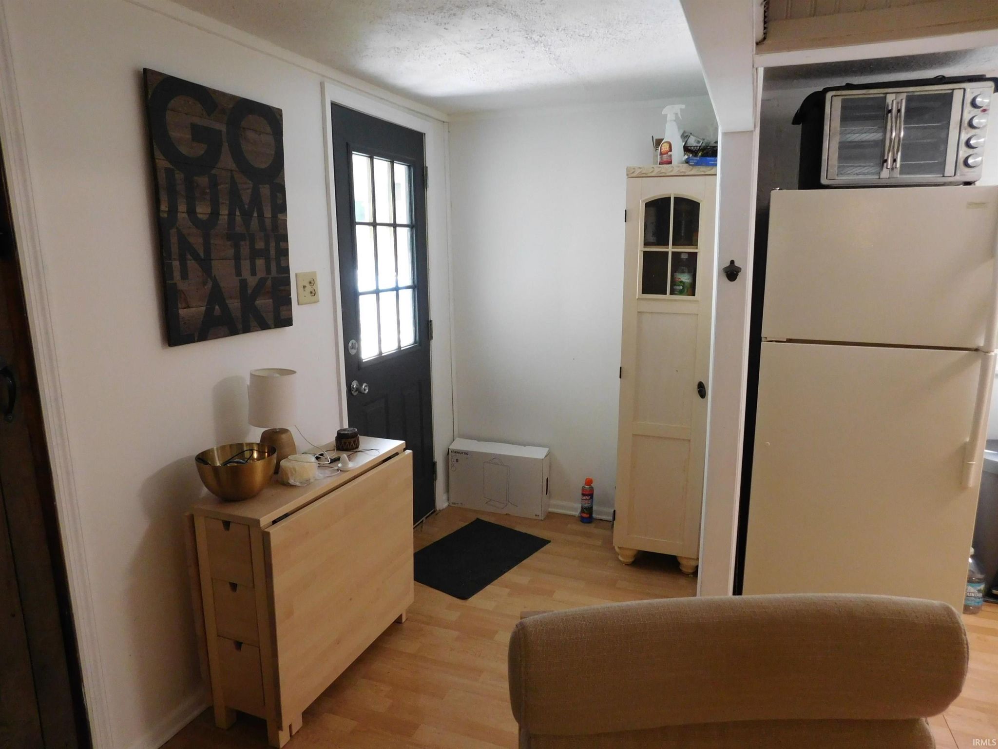 Image of 2 EMS B1D Lane