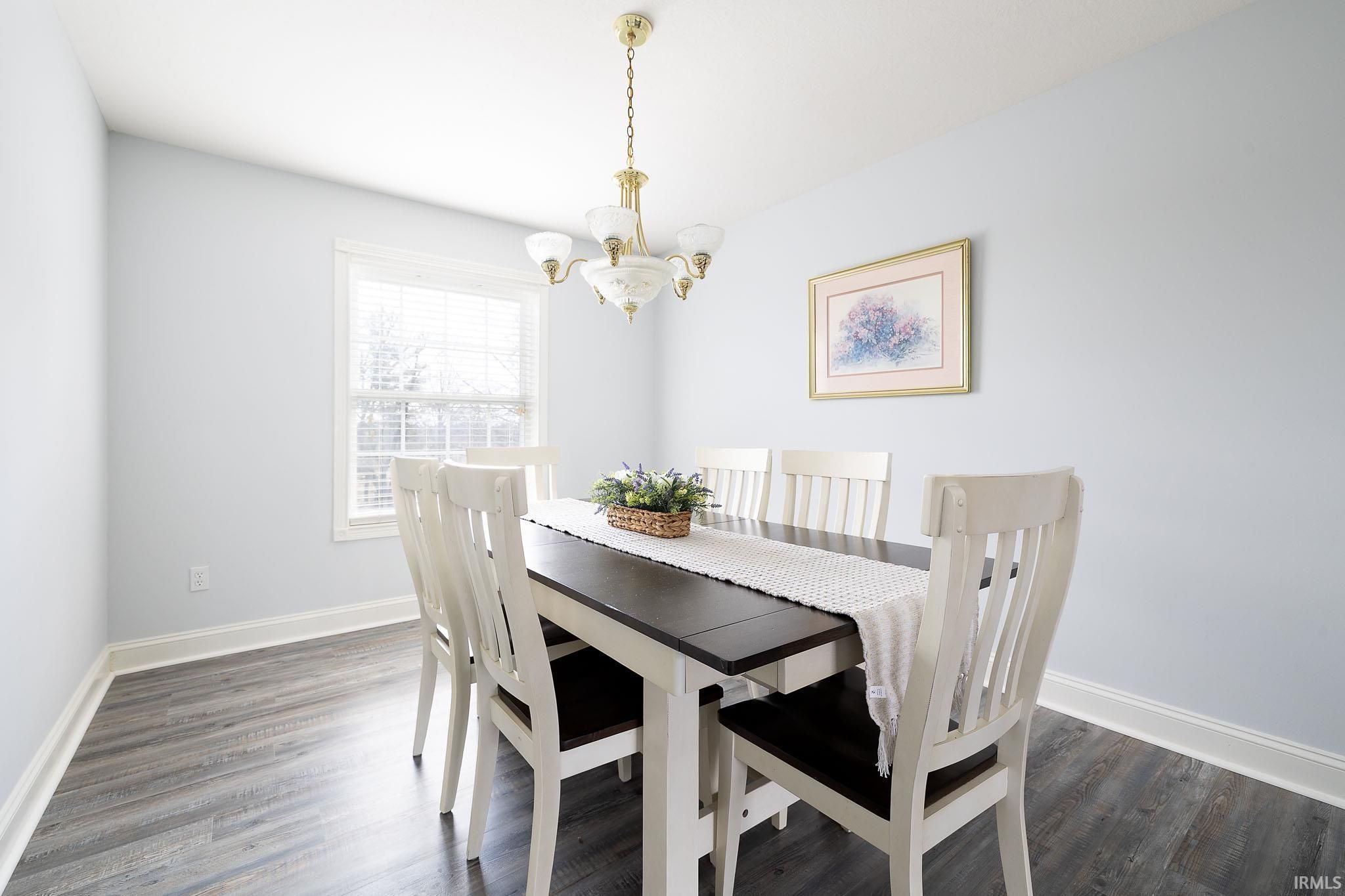 Image of 1203 W Dove Circle