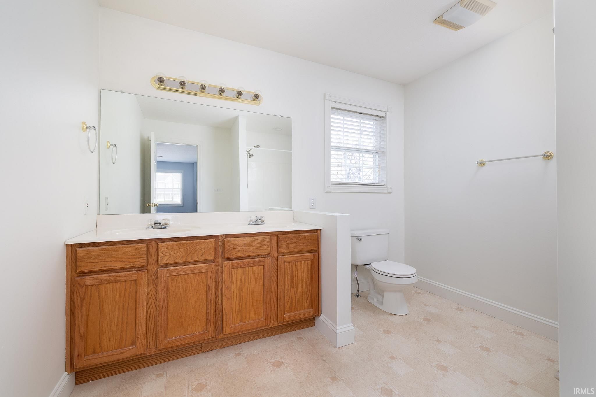 Image of 1203 W Dove Circle