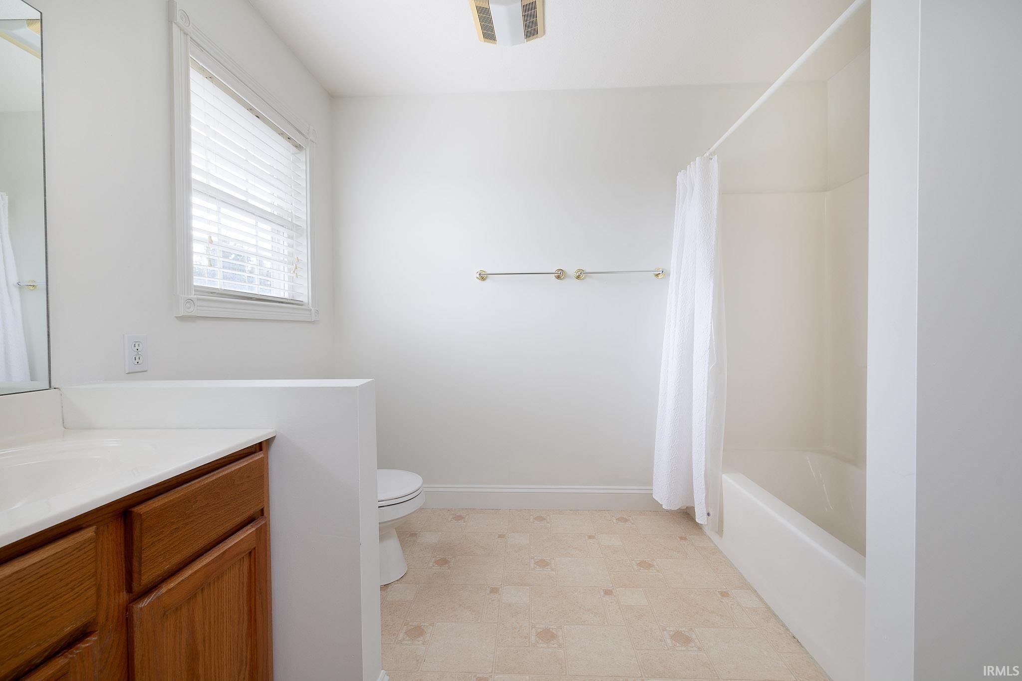 Image of 1203 W Dove Circle