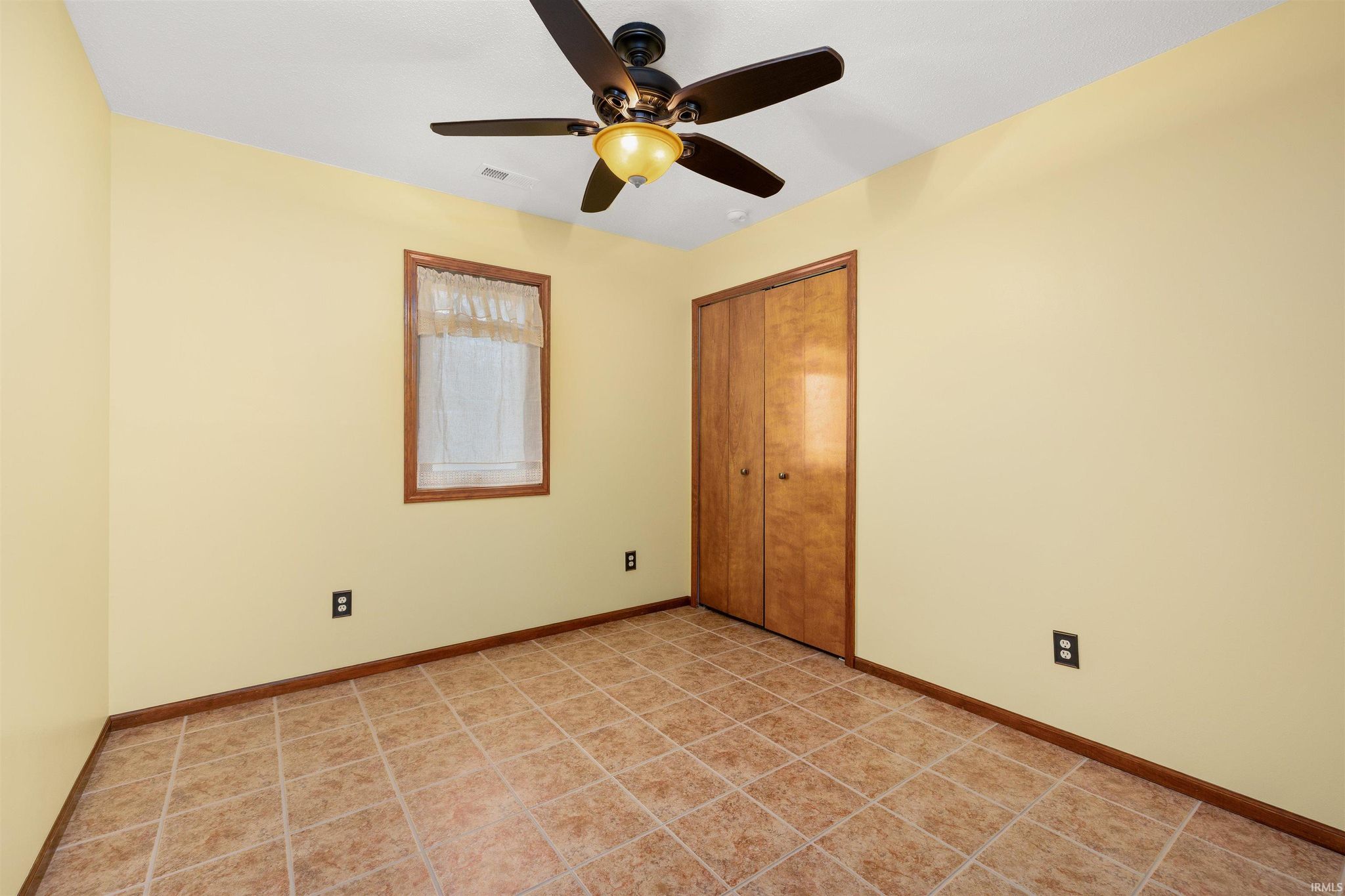 Image of 210 Knoll Ridge Boulevard