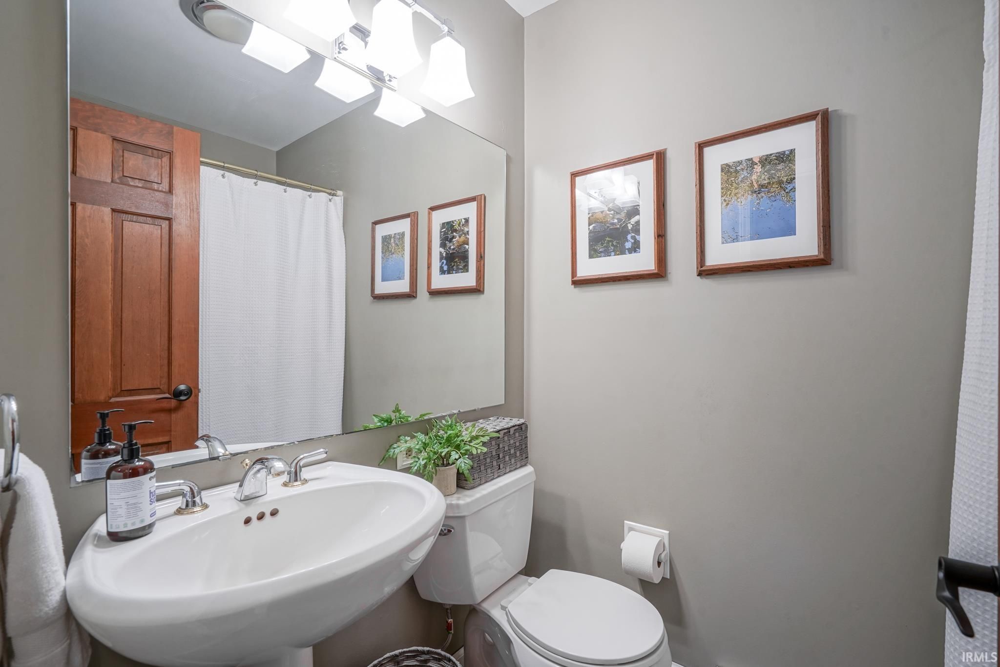 Image of 601 Old Farm Road