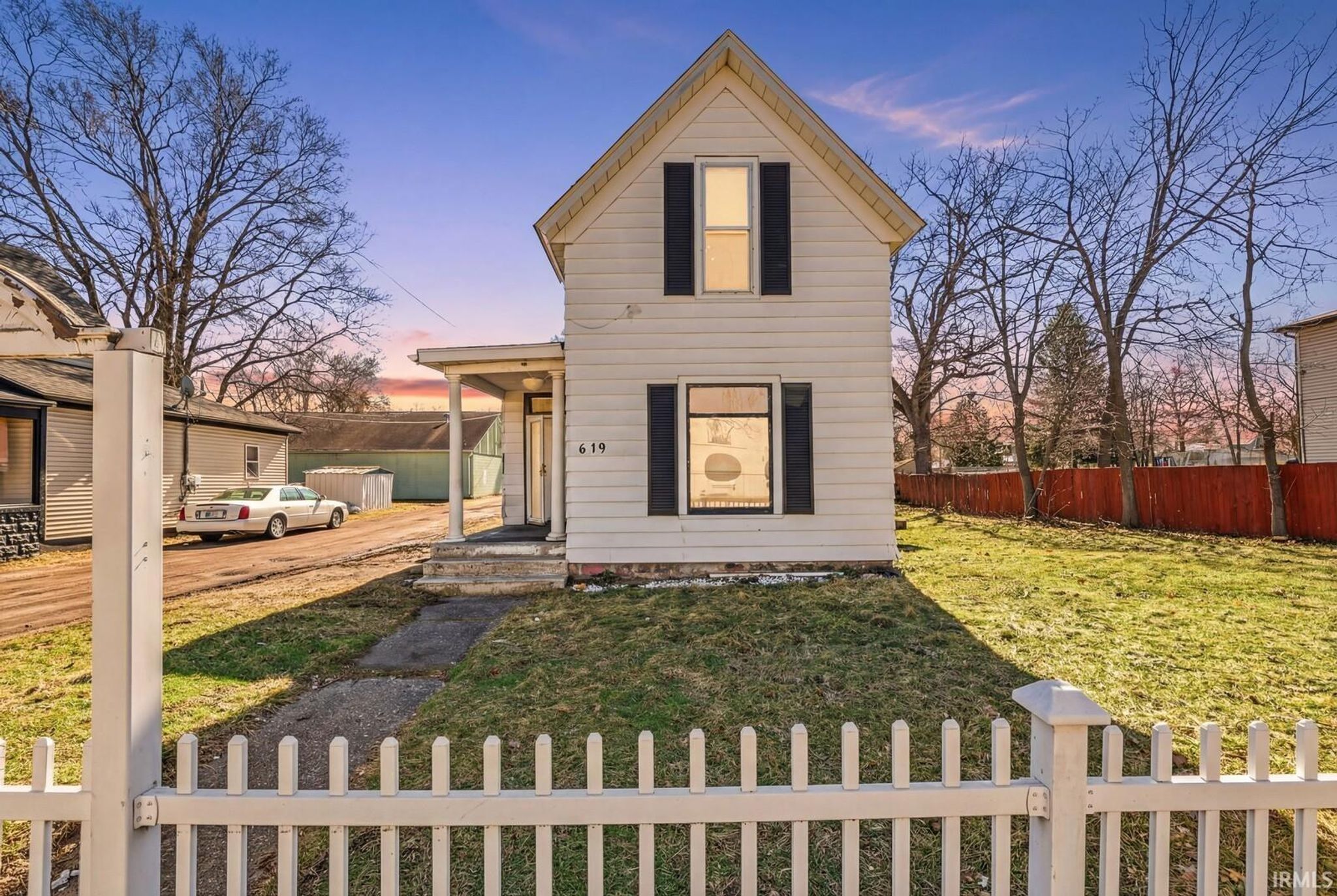 619 W Indiana Avenue