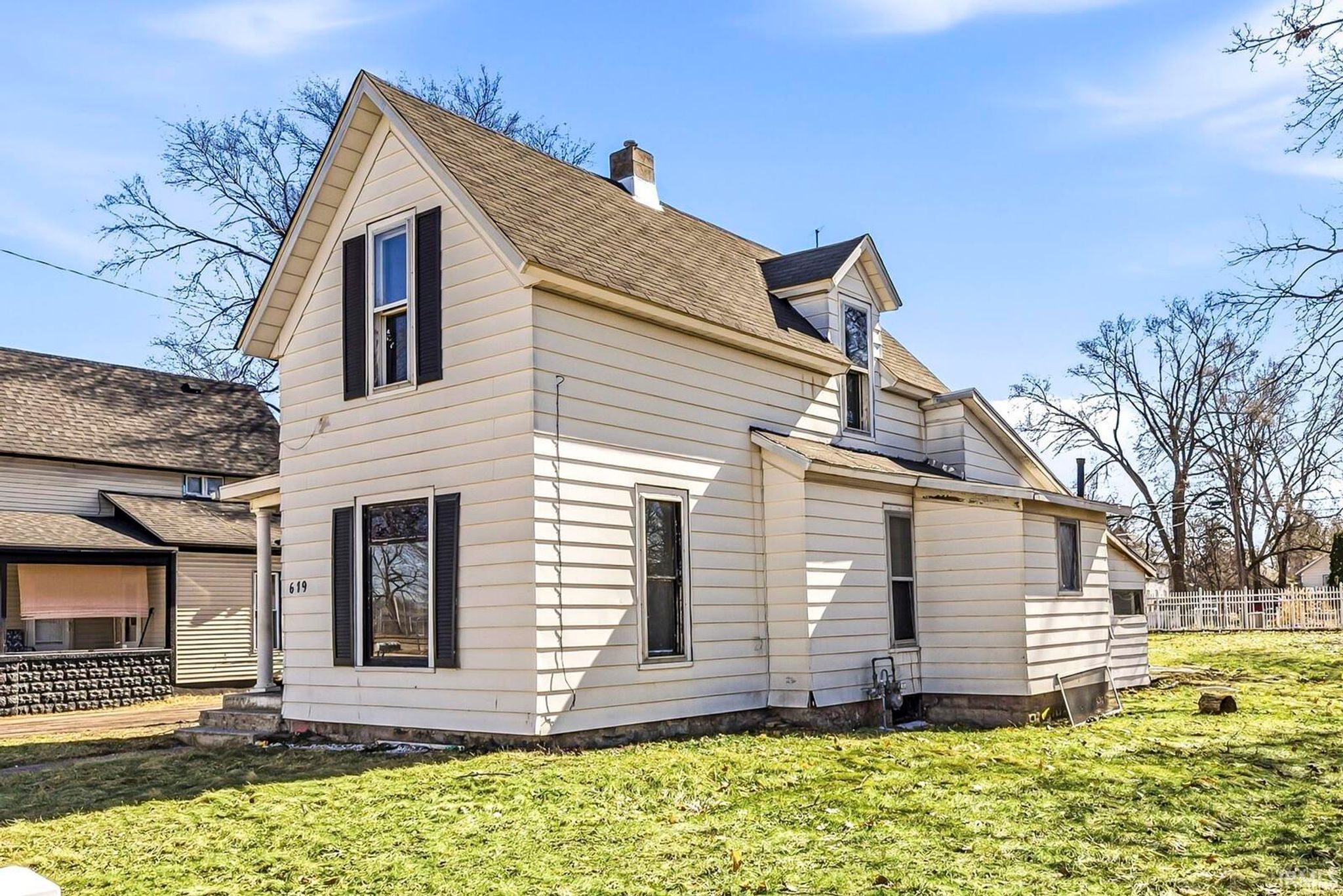 Image of 619 W Indiana Avenue