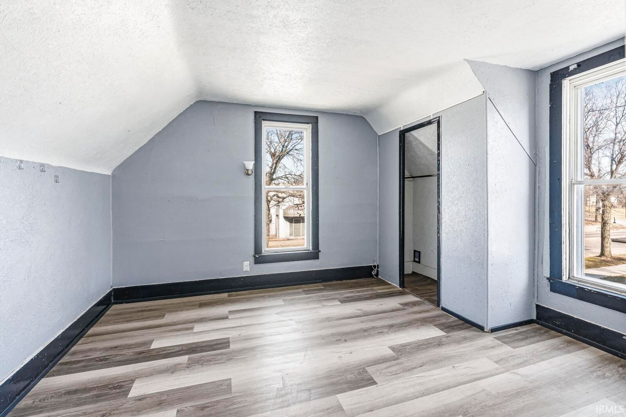 Image of 619 W Indiana Avenue