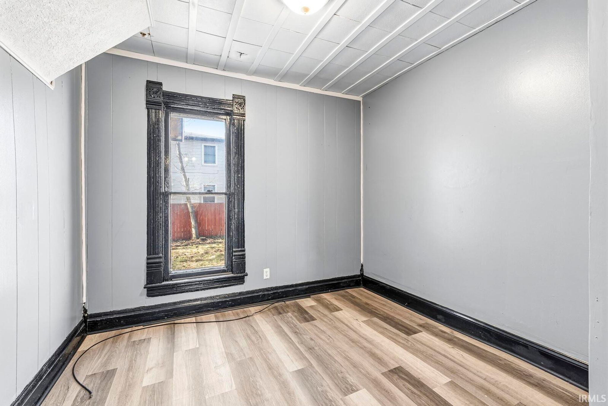 Image of 619 W Indiana Avenue