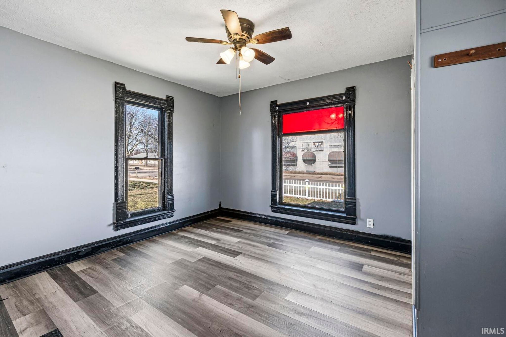 Image of 619 W Indiana Avenue