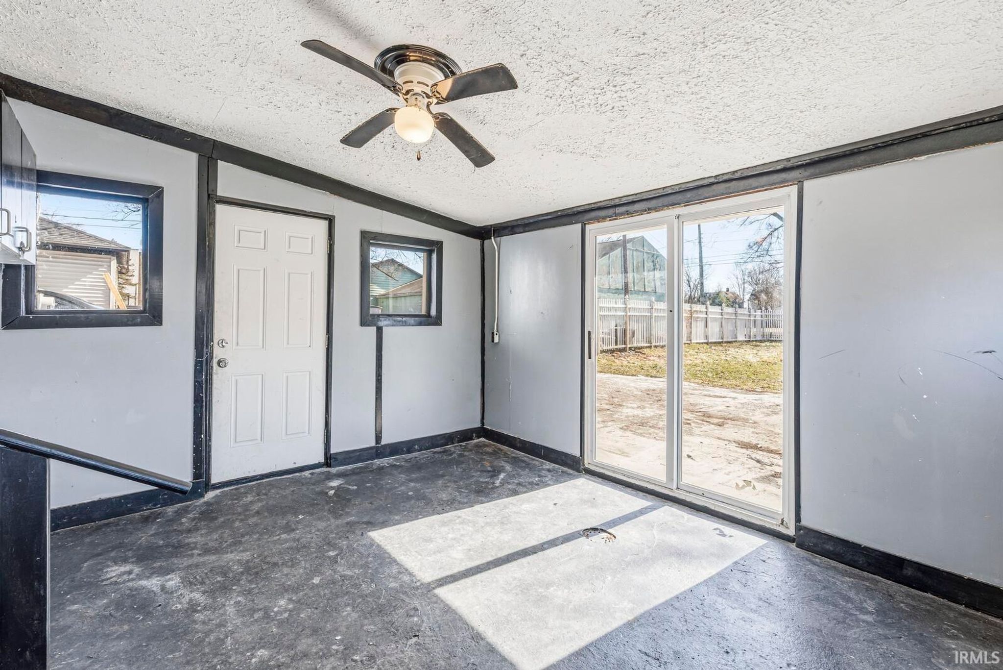 Image of 619 W Indiana Avenue