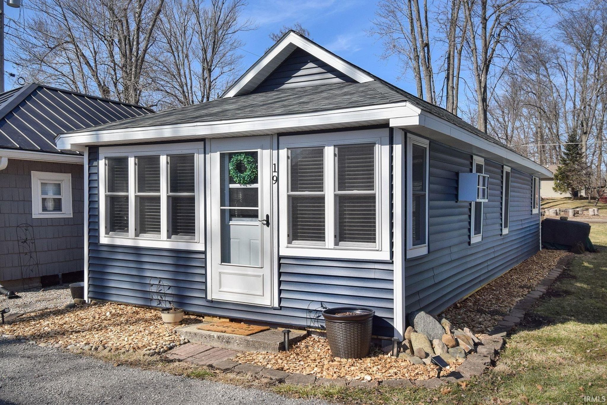 Image of 19 EMS W16C Lane