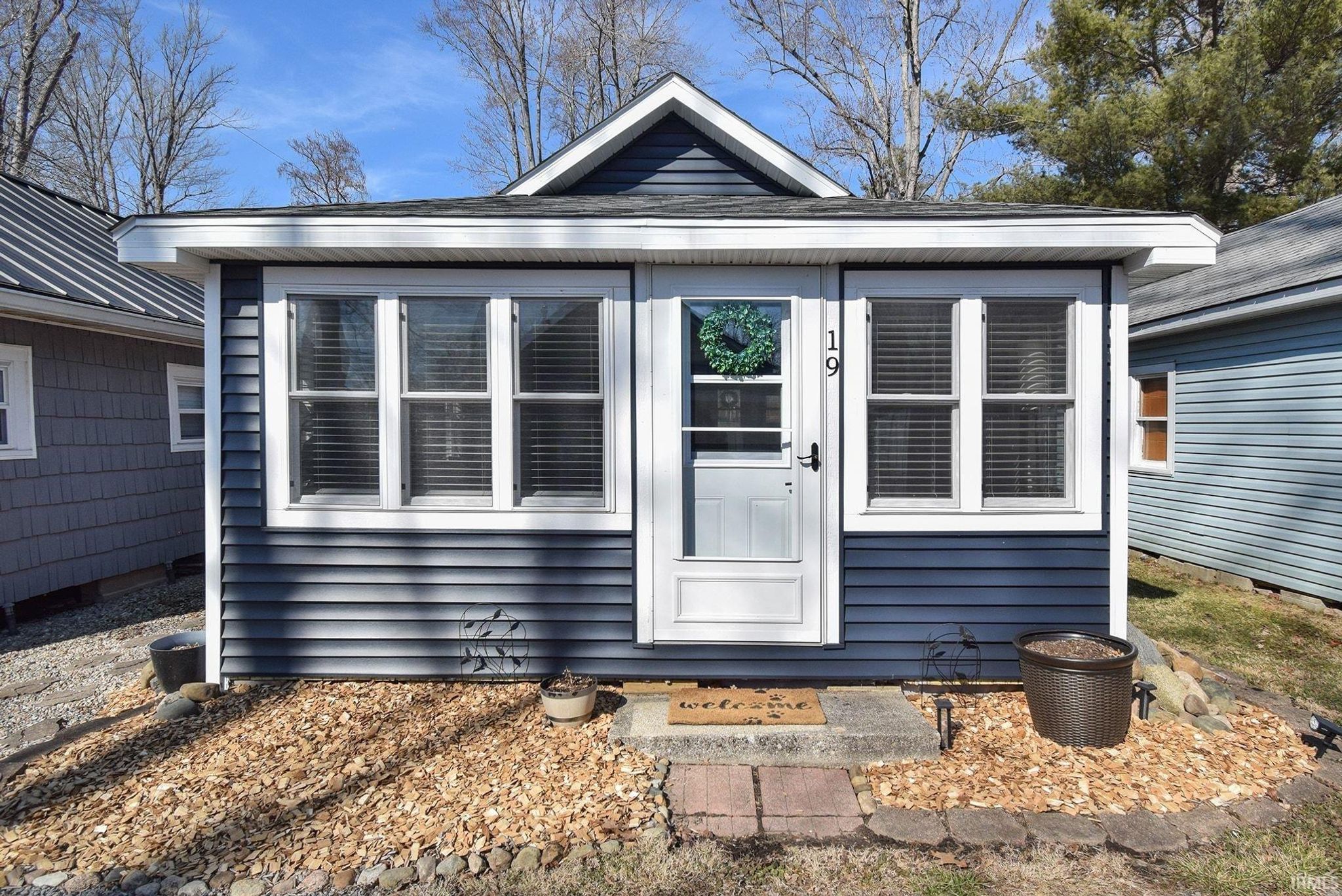 Image of 19 EMS W16C Lane