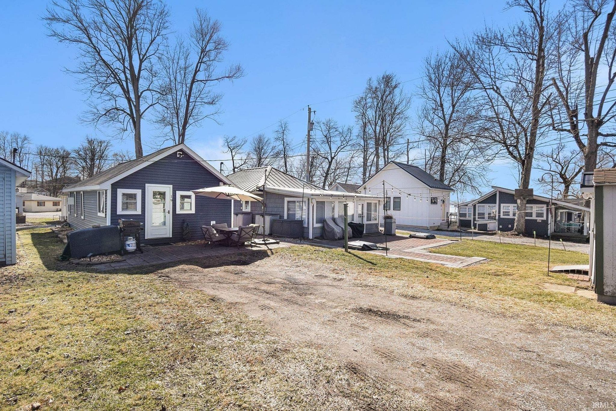 Image of 19 EMS W16C Lane