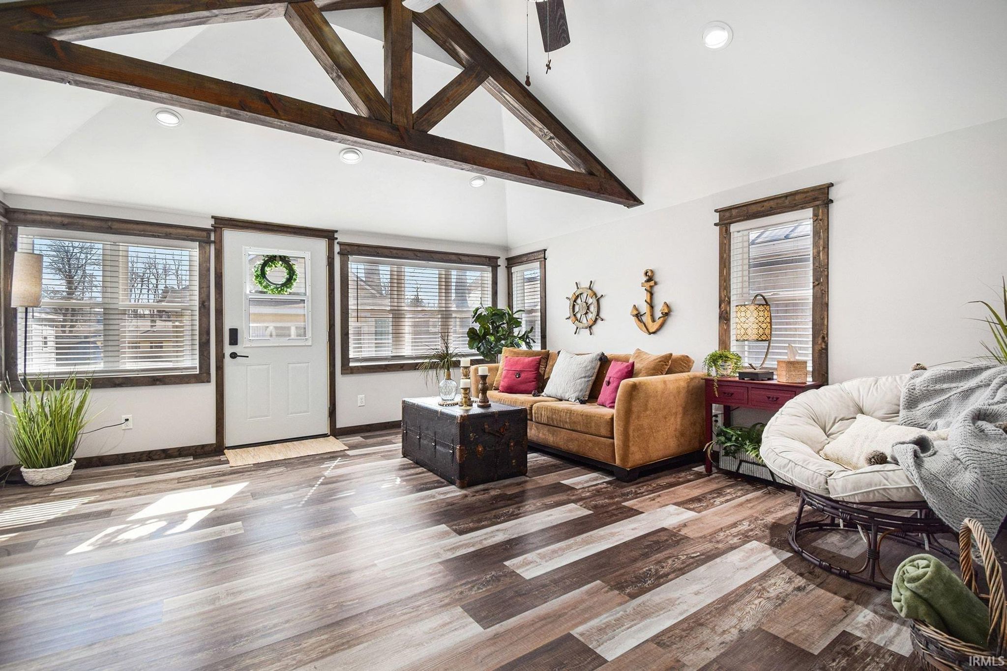 Image of 19 EMS W16C Lane