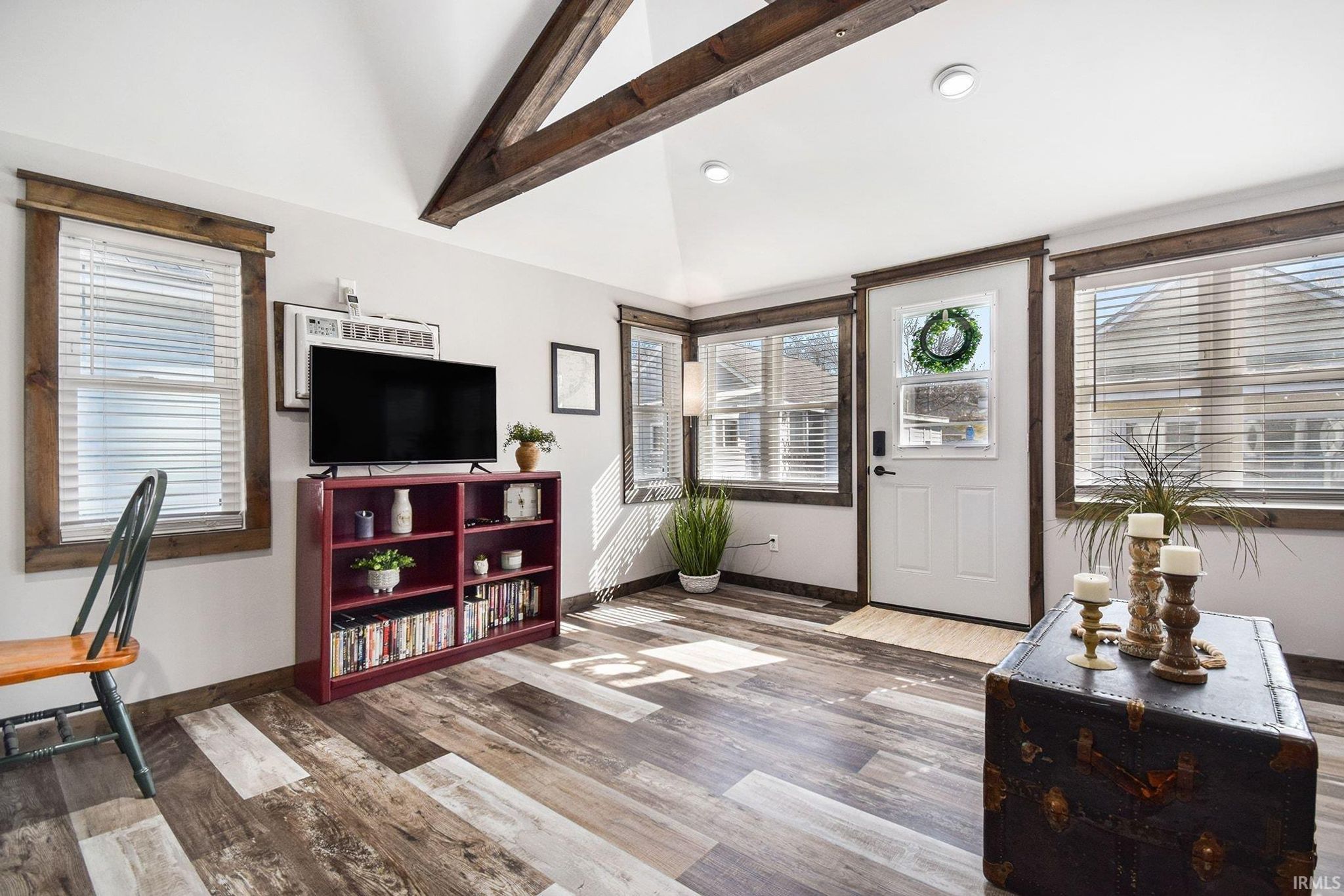 Image of 19 EMS W16C Lane