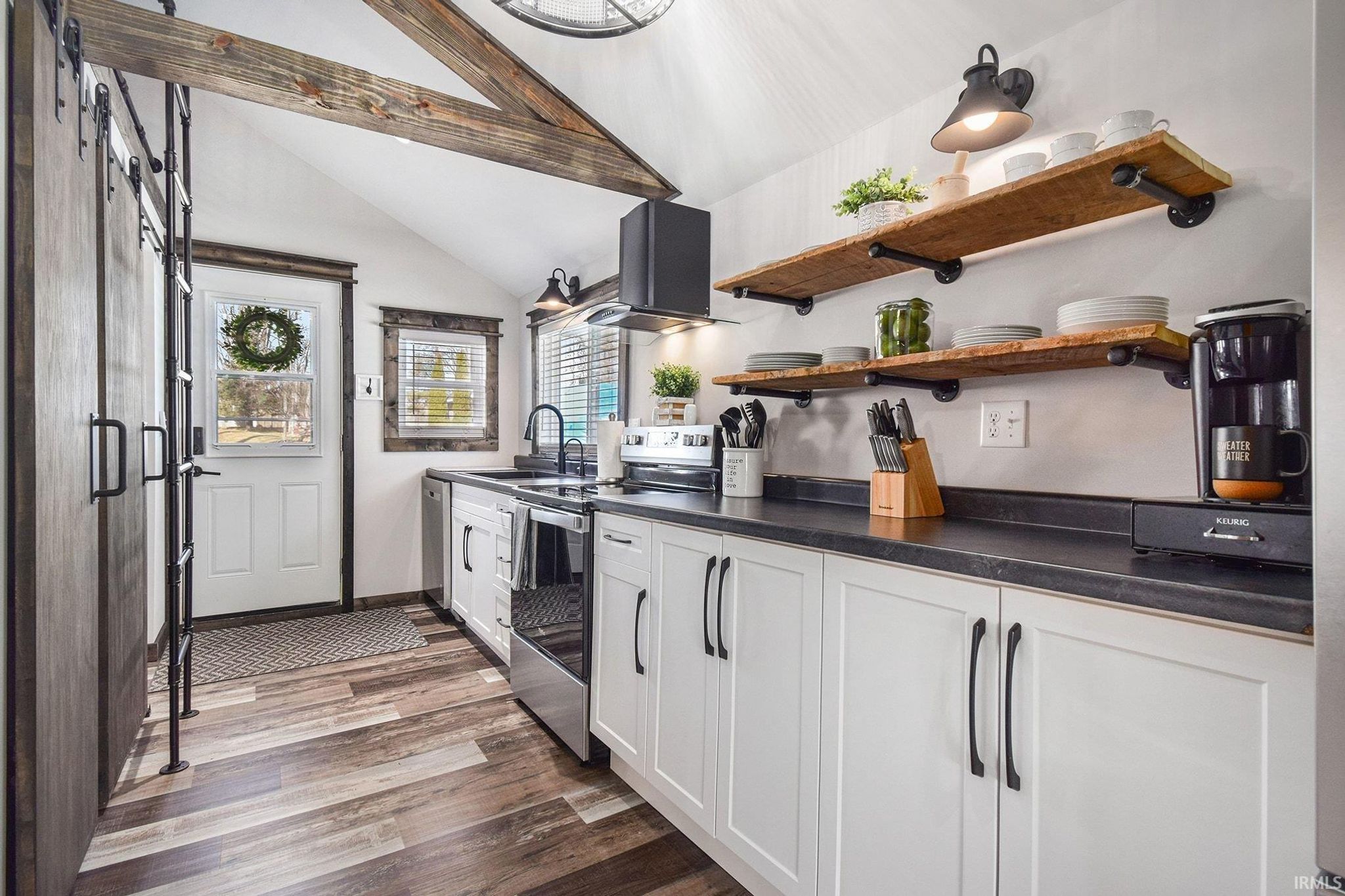 Image of 19 EMS W16C Lane