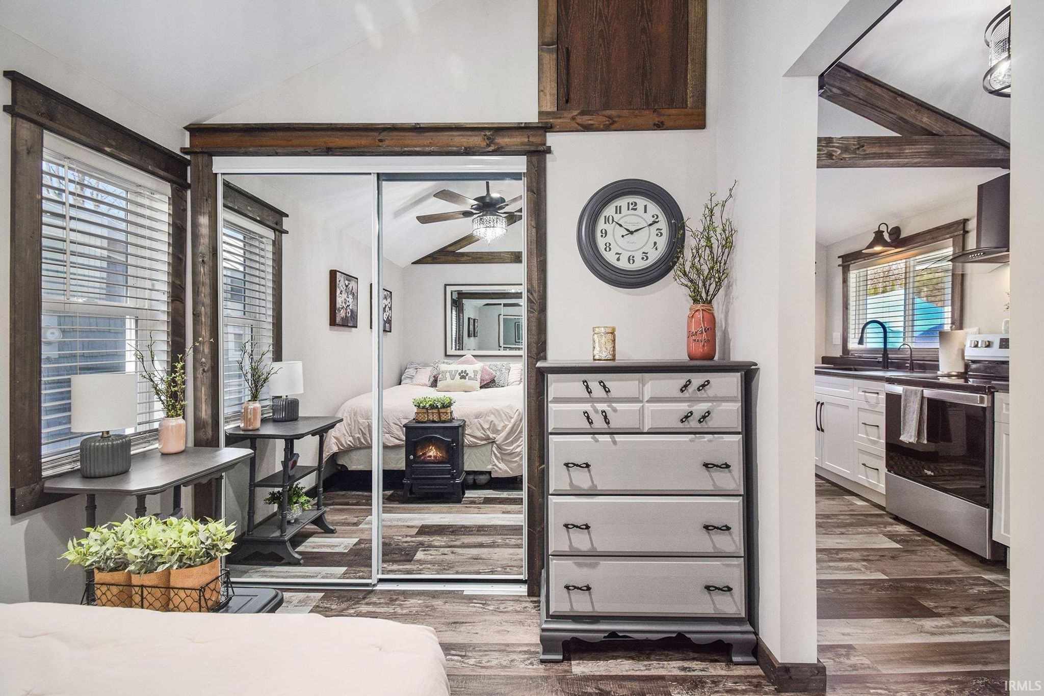 Image of 19 EMS W16C Lane