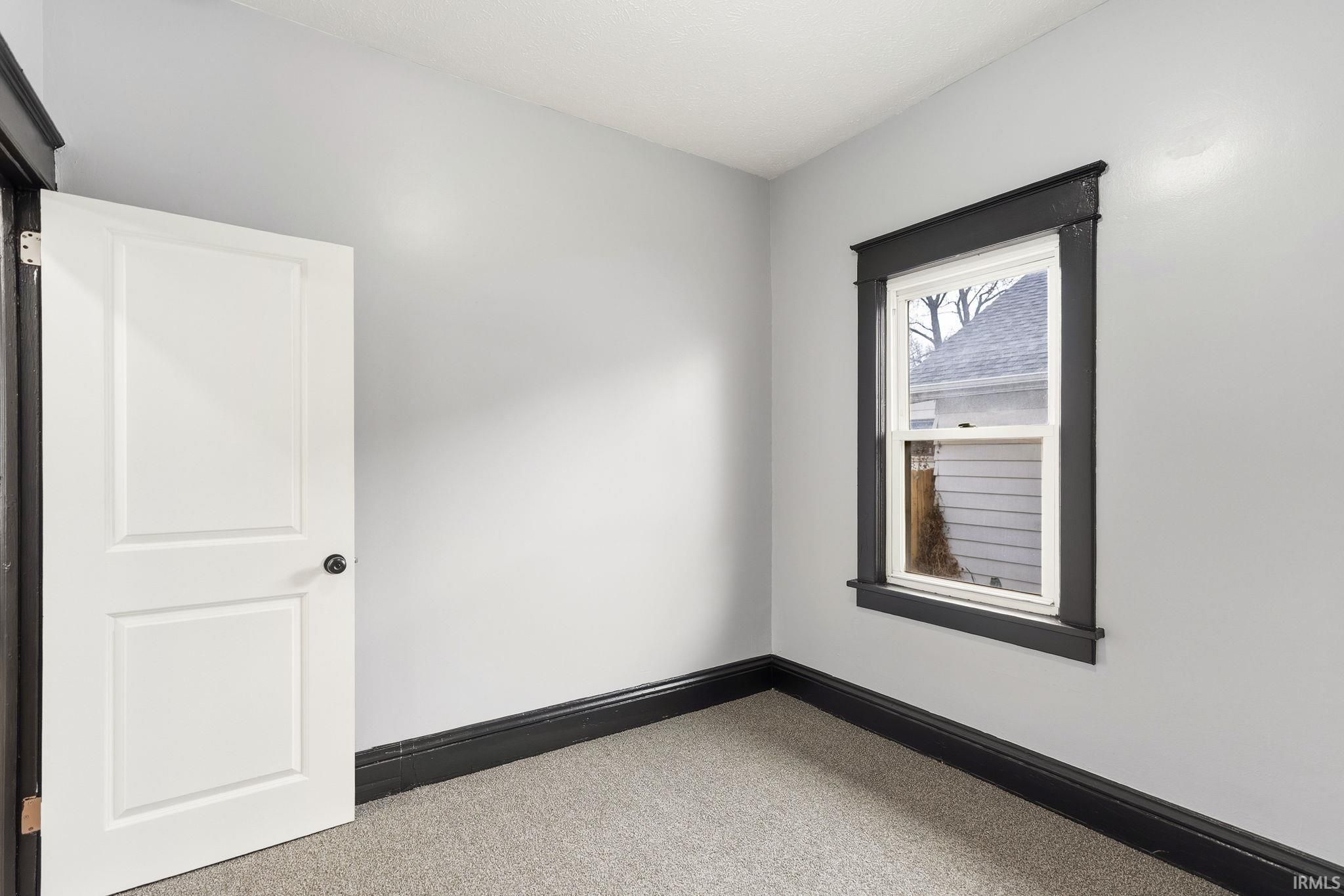 Image of 1618 E Dayton Street