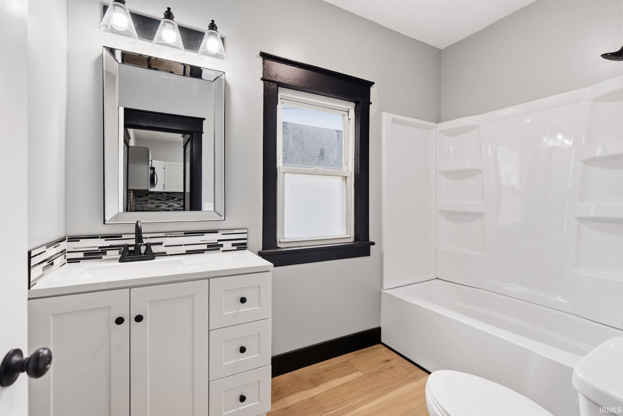 Image of 1618 E Dayton Street