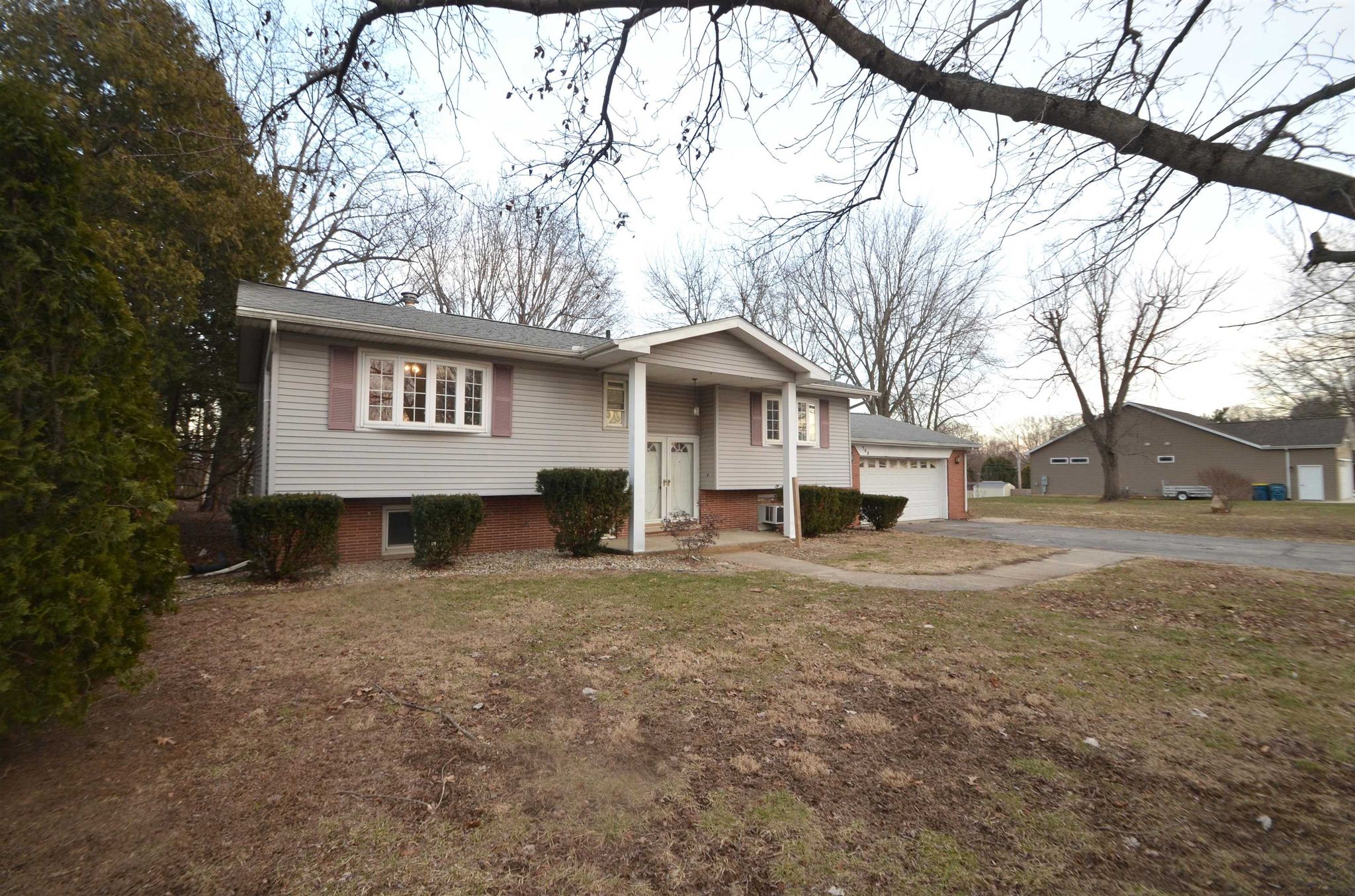 Image of 705 Crestview Drive