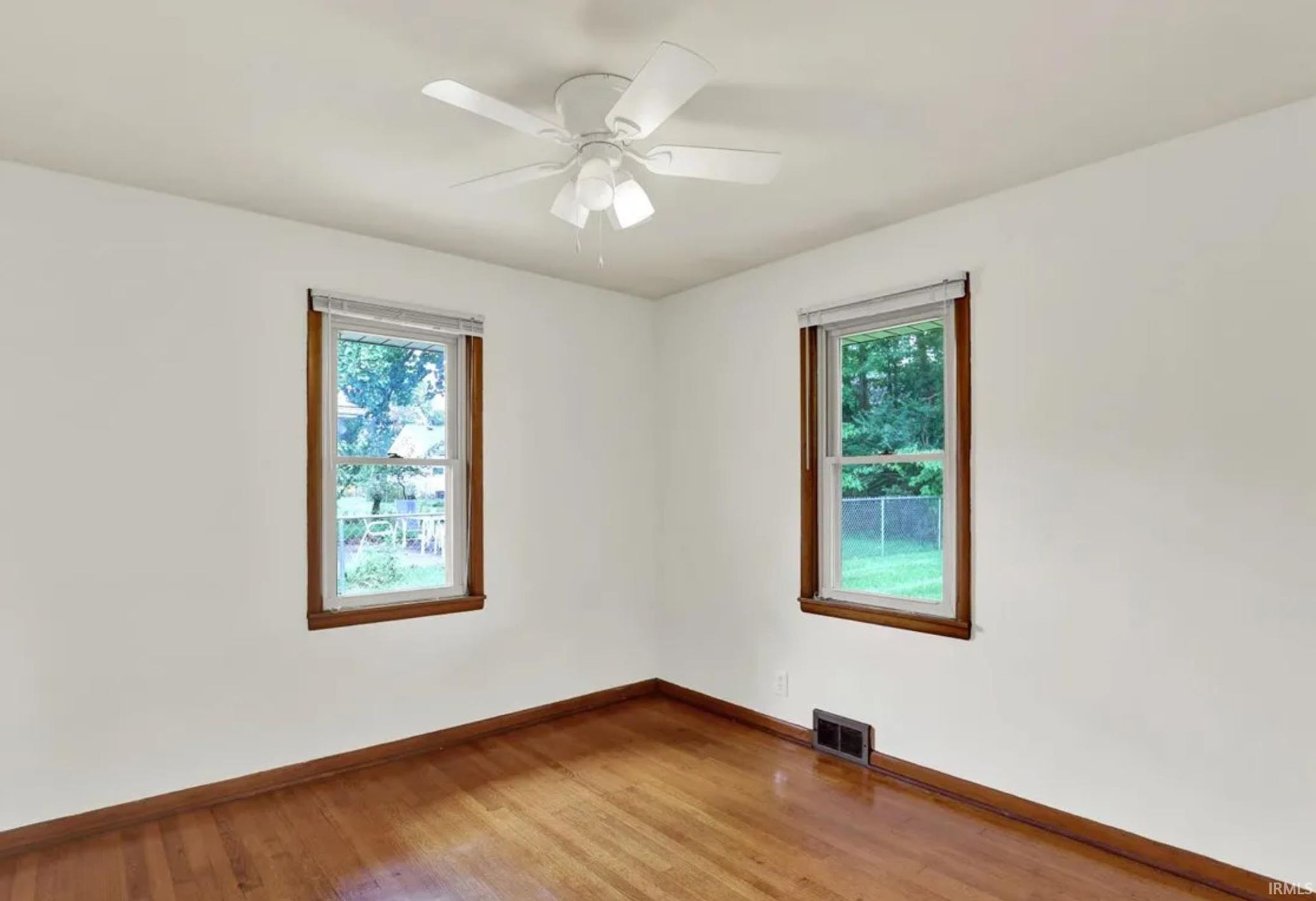 Image of 905 S Henderson Street