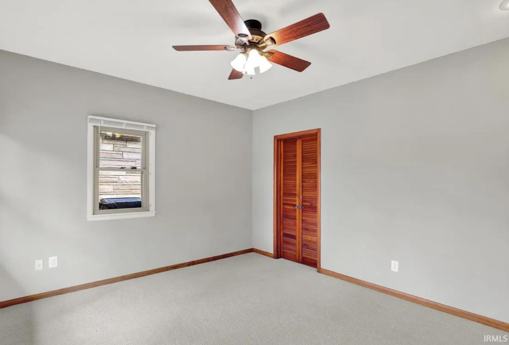 Image of 905 S Henderson Street