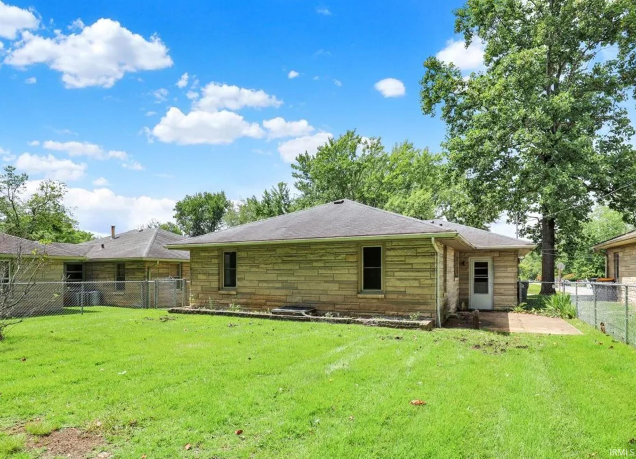 Image of 905 S Henderson Street