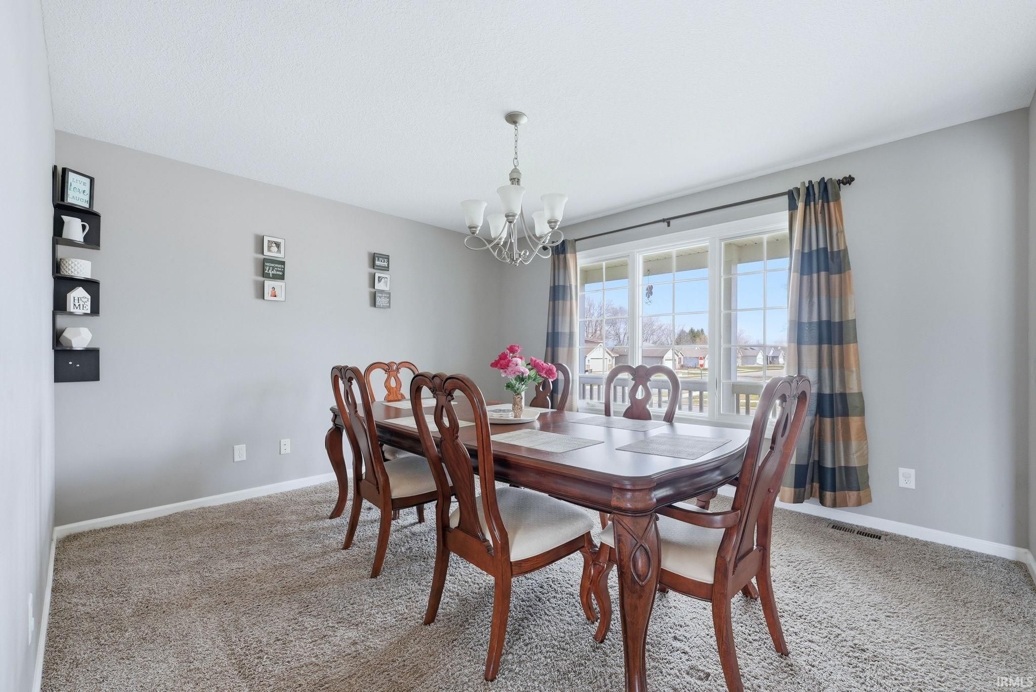 Image of 2085 Lindenwood Avenue