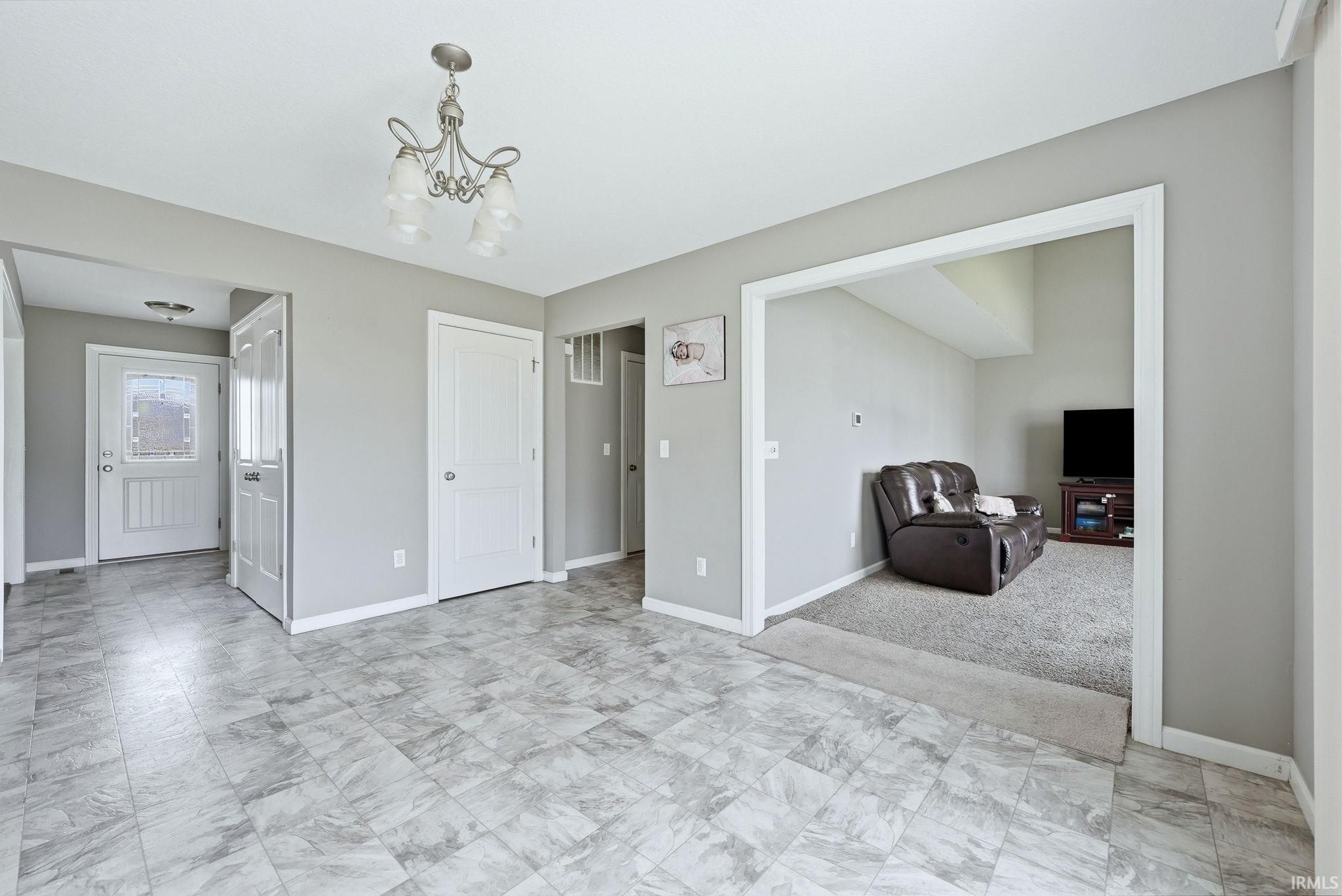 Image of 2085 Lindenwood Avenue