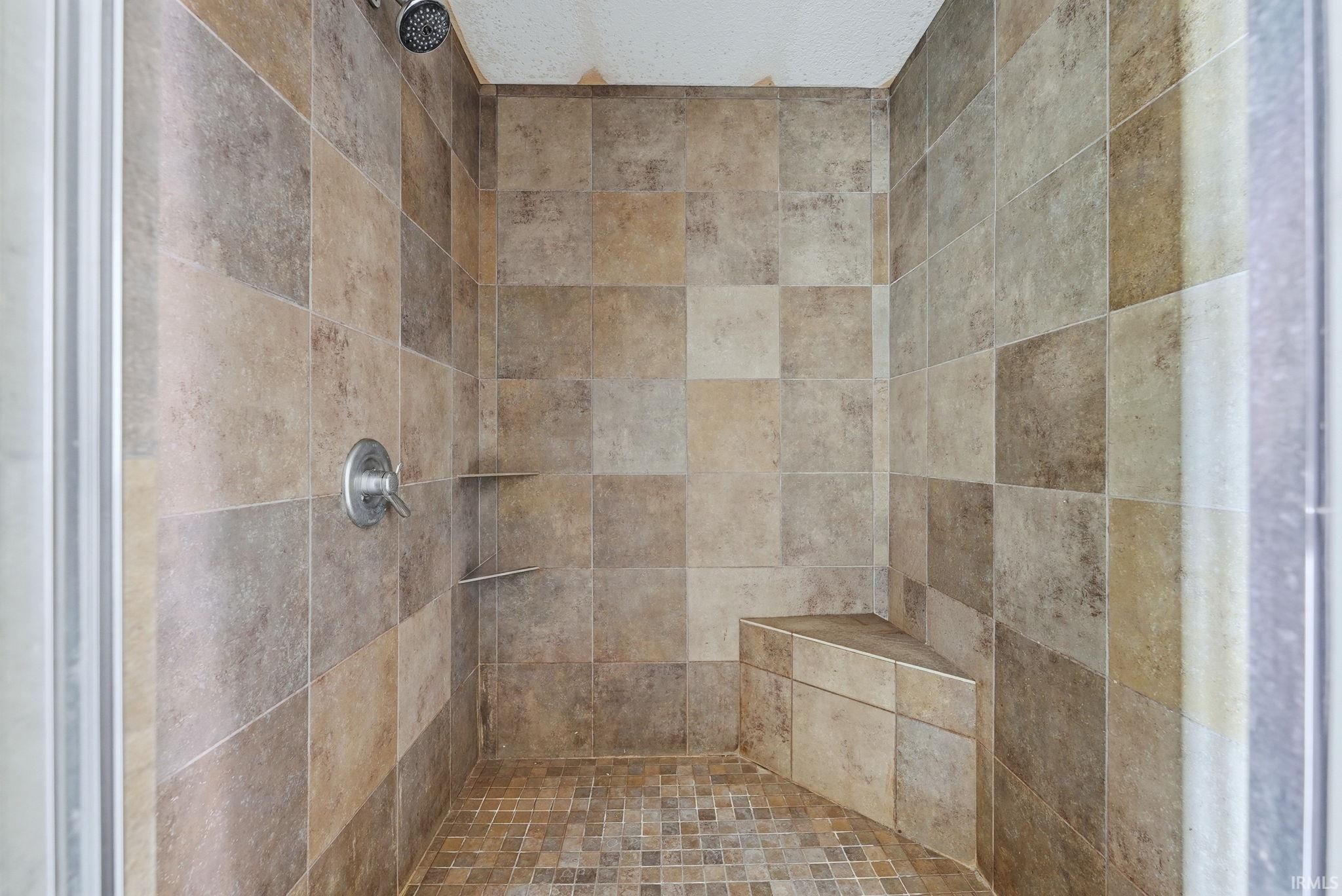 Image of 2085 Lindenwood Avenue