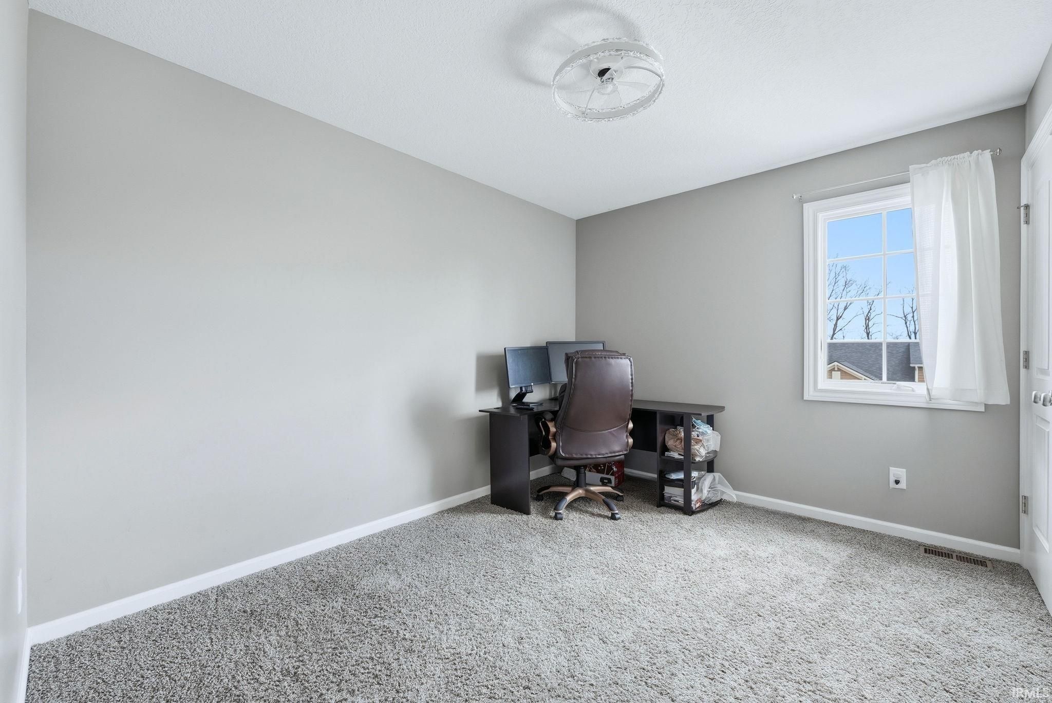 Image of 2085 Lindenwood Avenue