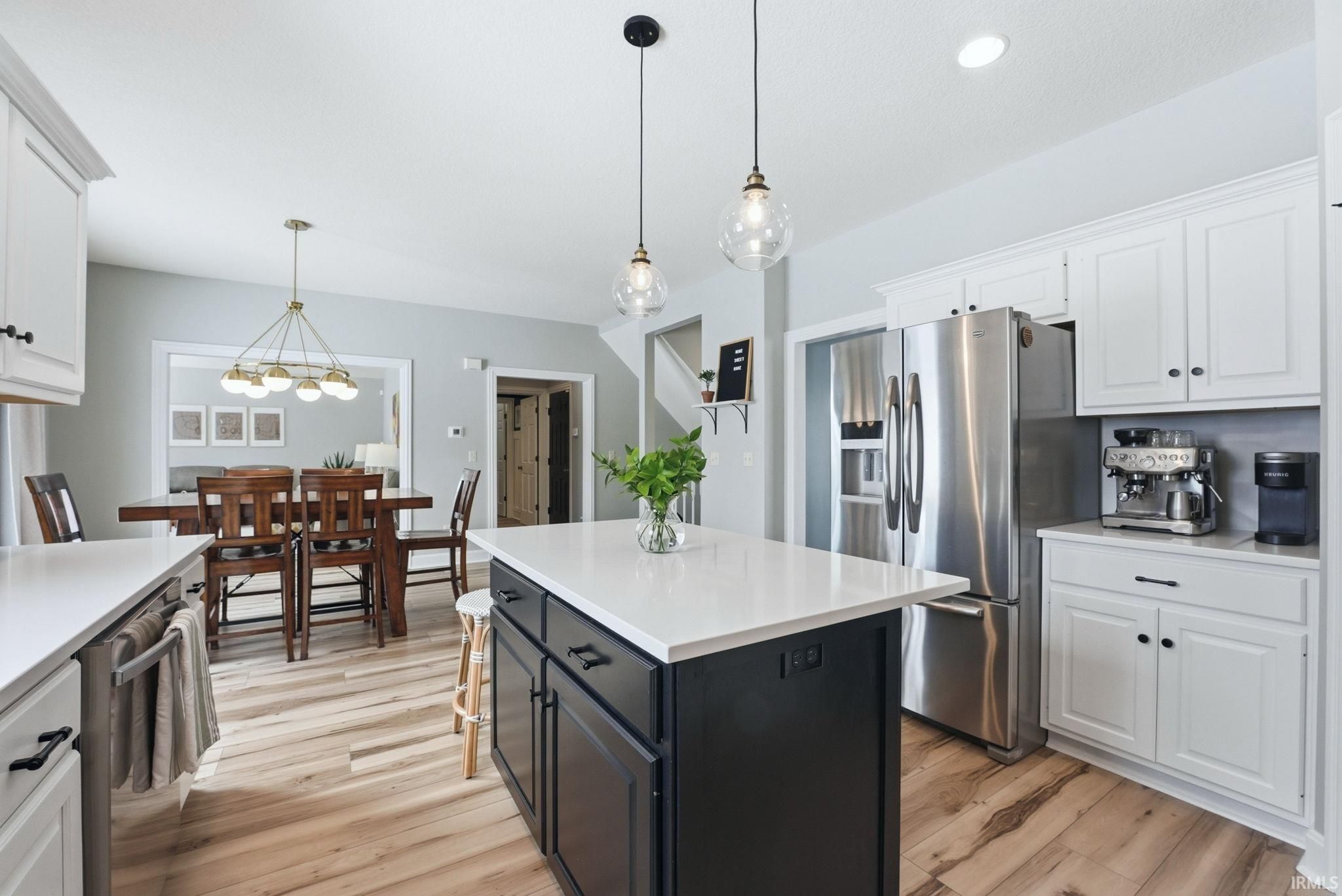 Image of 2142 Laurelwood Drive